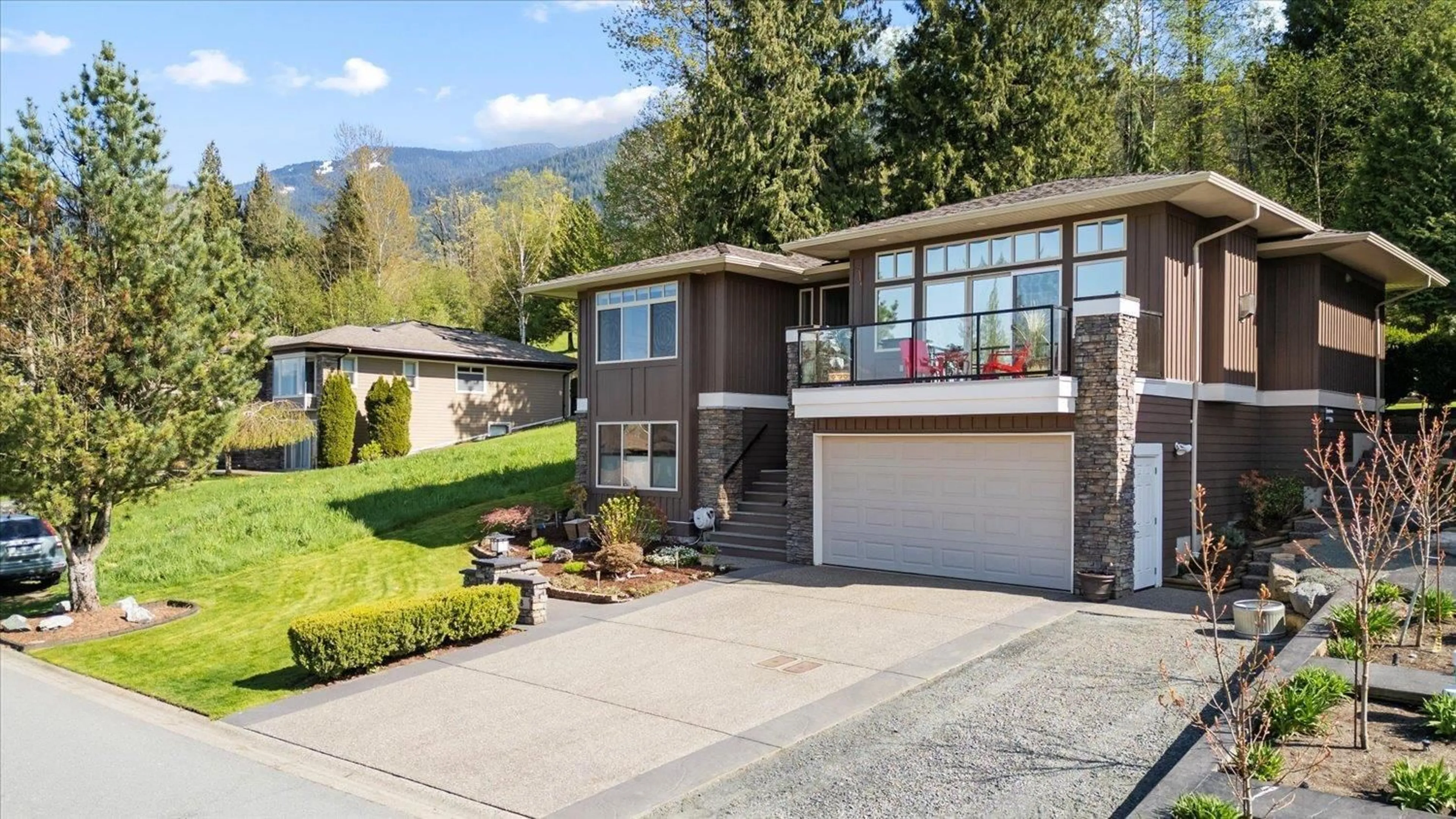 Home with vinyl exterior material, mountain view for 208 - 51075 FALLS COURT, Chilliwack British Columbia V4Z1K7