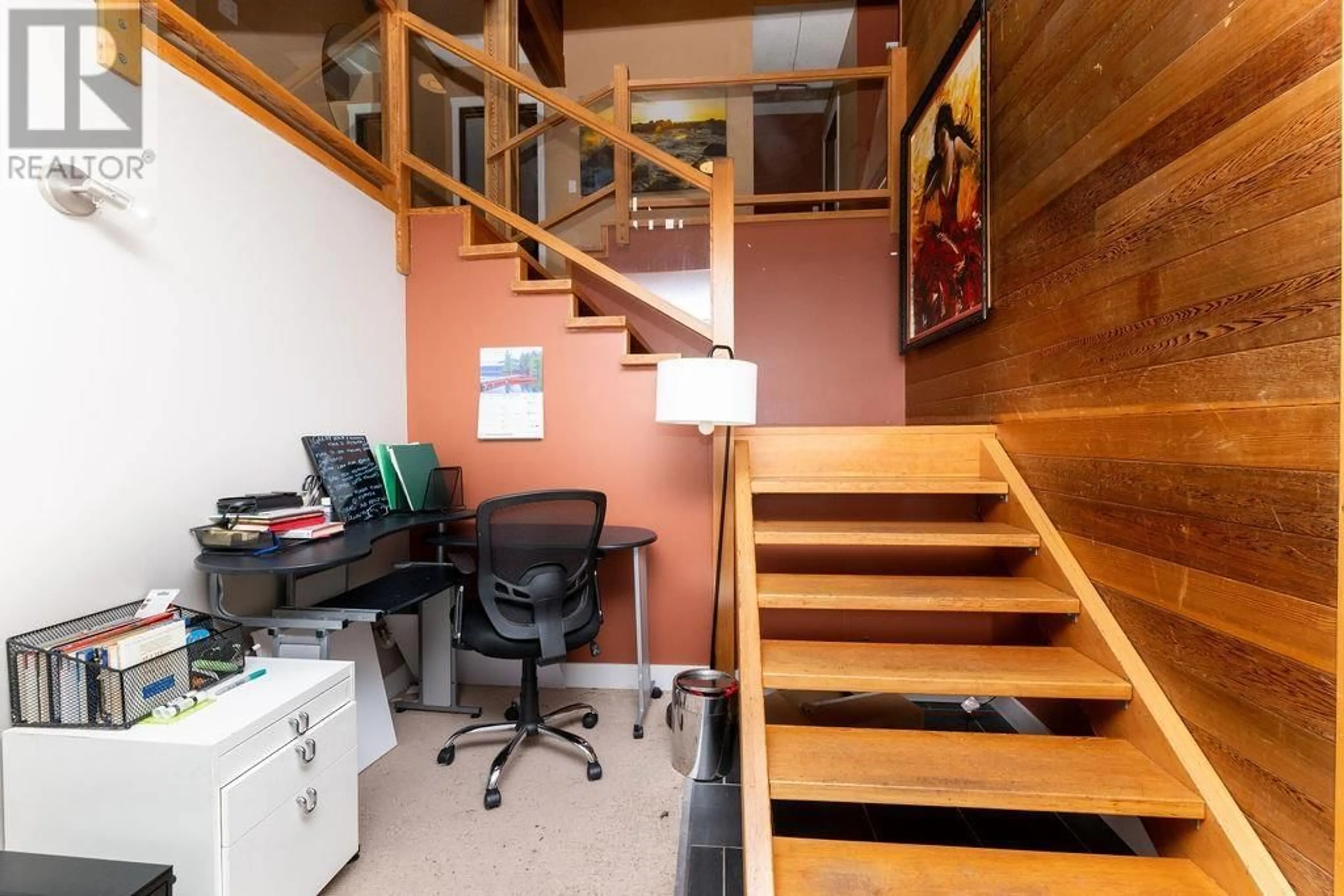 Indoor foyer for 4934 GEER ROAD, Sechelt British Columbia V0N3A2