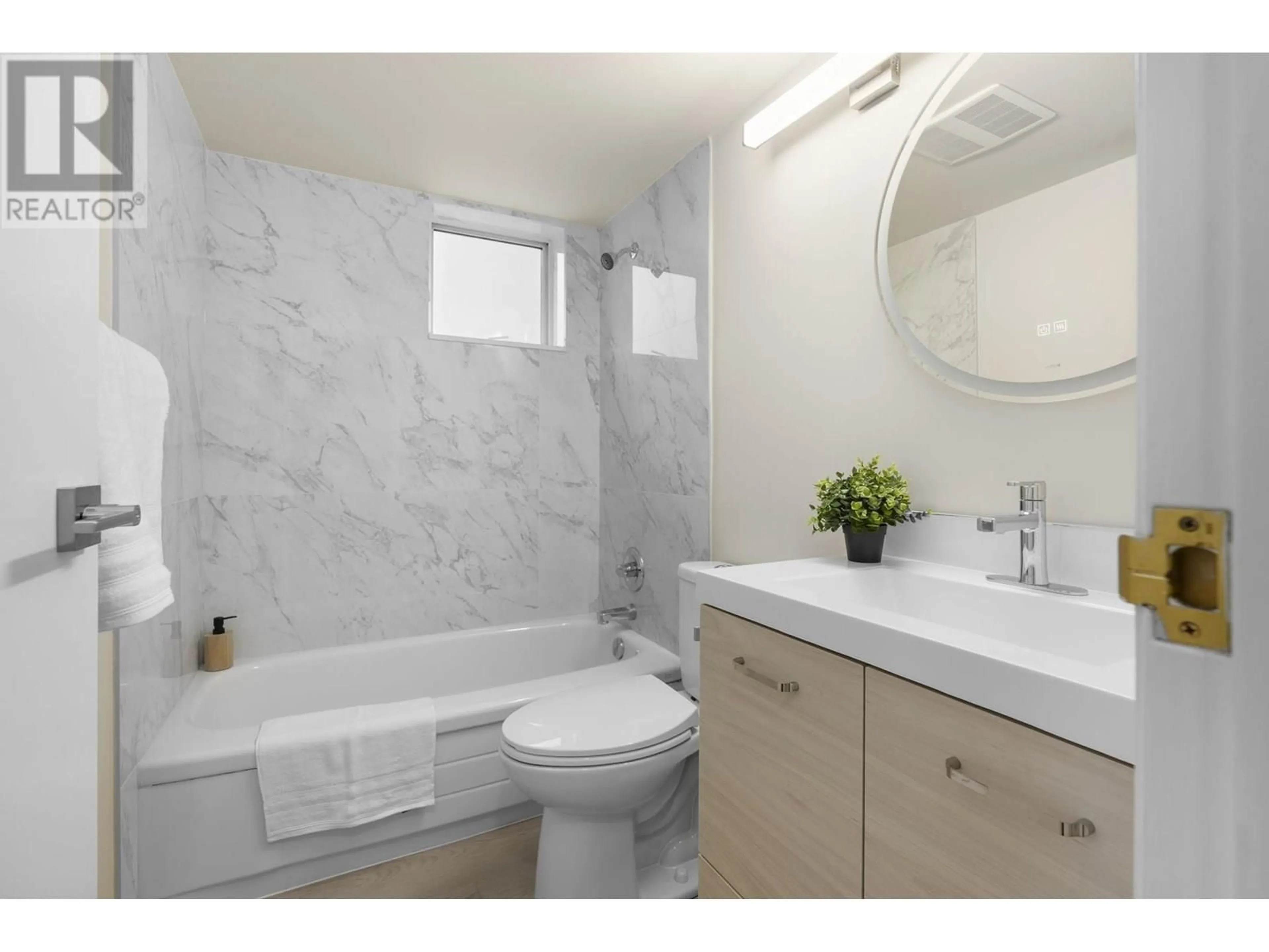 Standard bathroom, ceramic/tile floor for 603 - 1771 NELSON STREET, Vancouver British Columbia V6G1M6