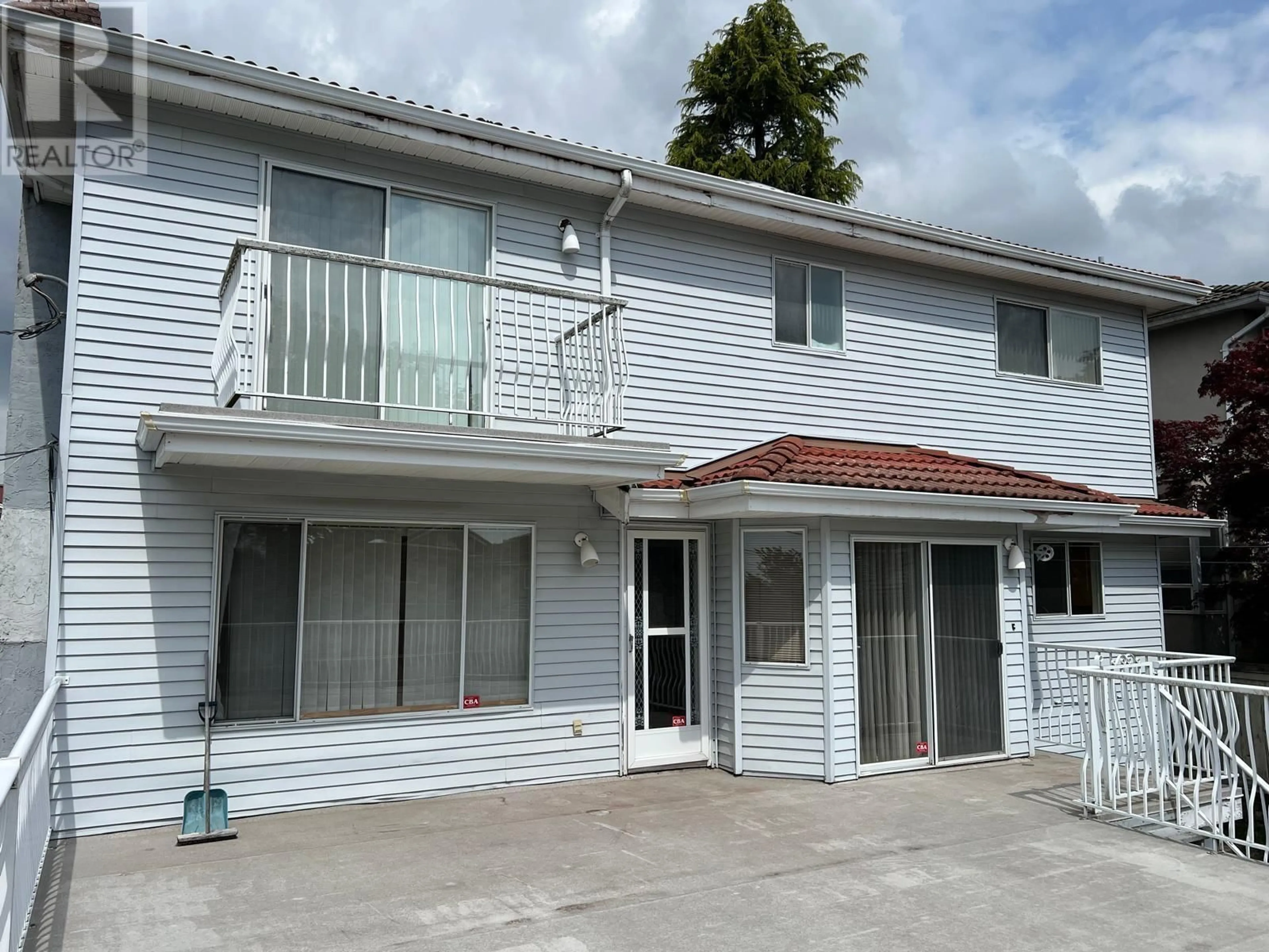 A pic from outside/outdoor area/front of a property/back of a property/a pic from drone, unknown for 2068 SCARBORO AVENUE, Vancouver British Columbia V5P2L3