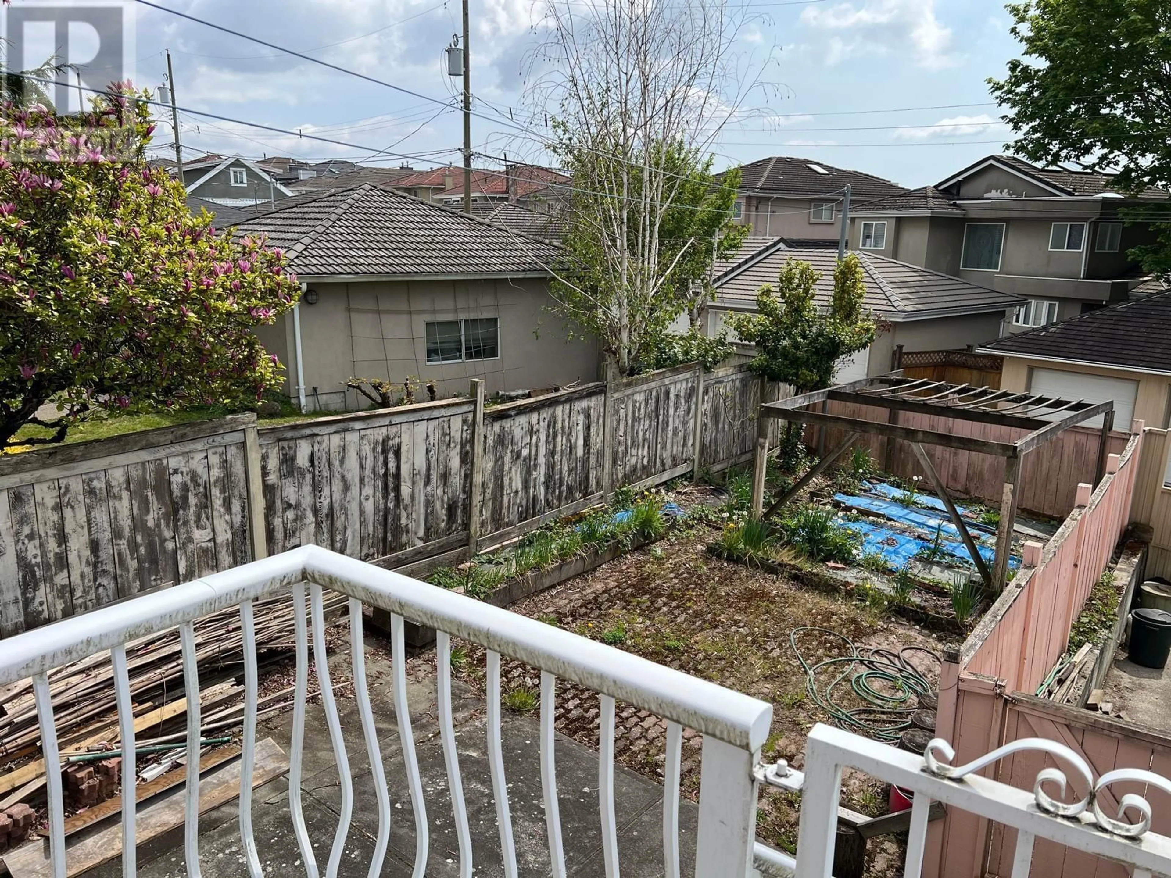 Patio, street for 2068 SCARBORO AVENUE, Vancouver British Columbia V5P2L3
