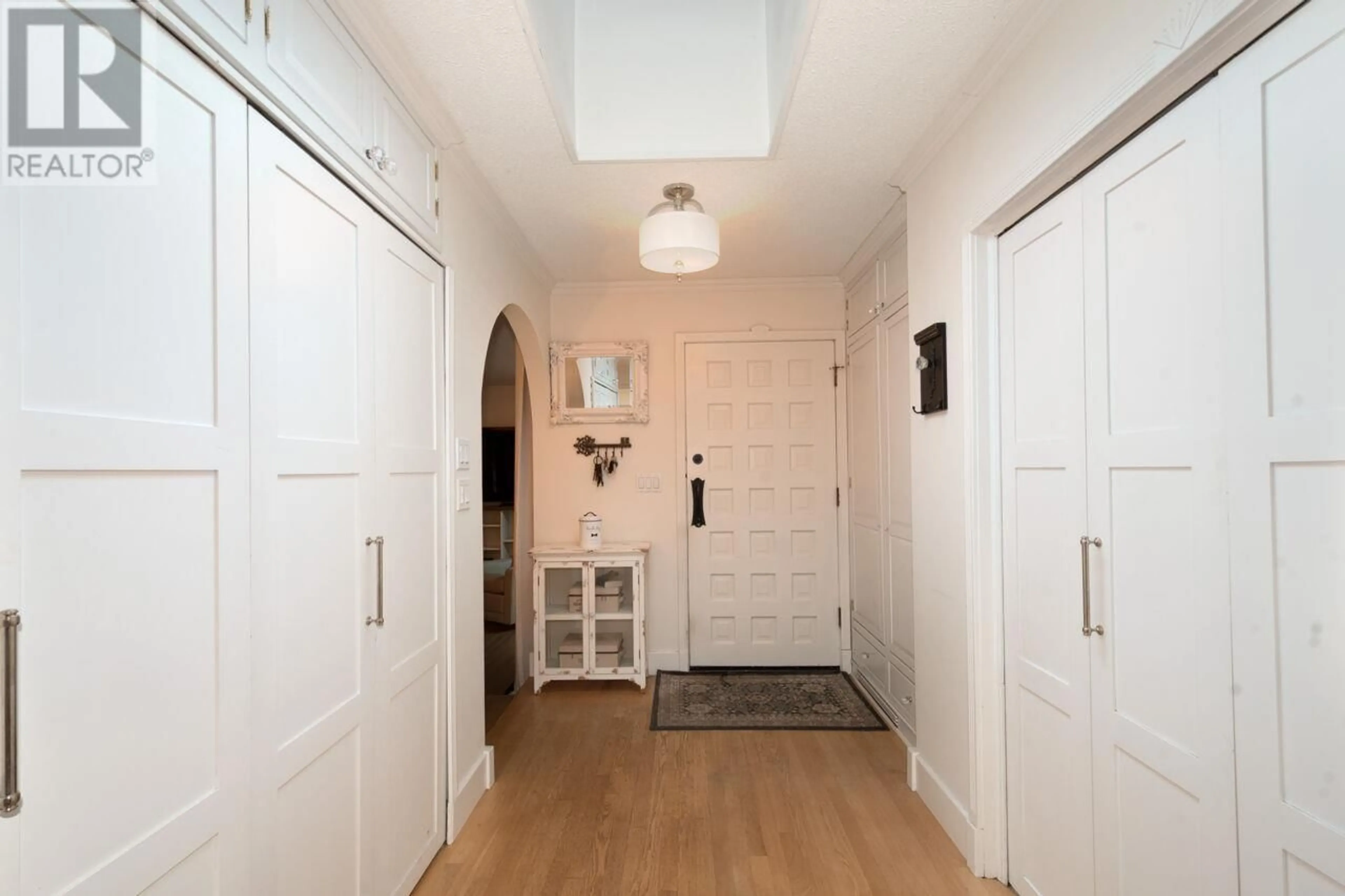 Indoor entryway for 5439 WESTMINSTER AVENUE, Ladner British Columbia V4K2J4