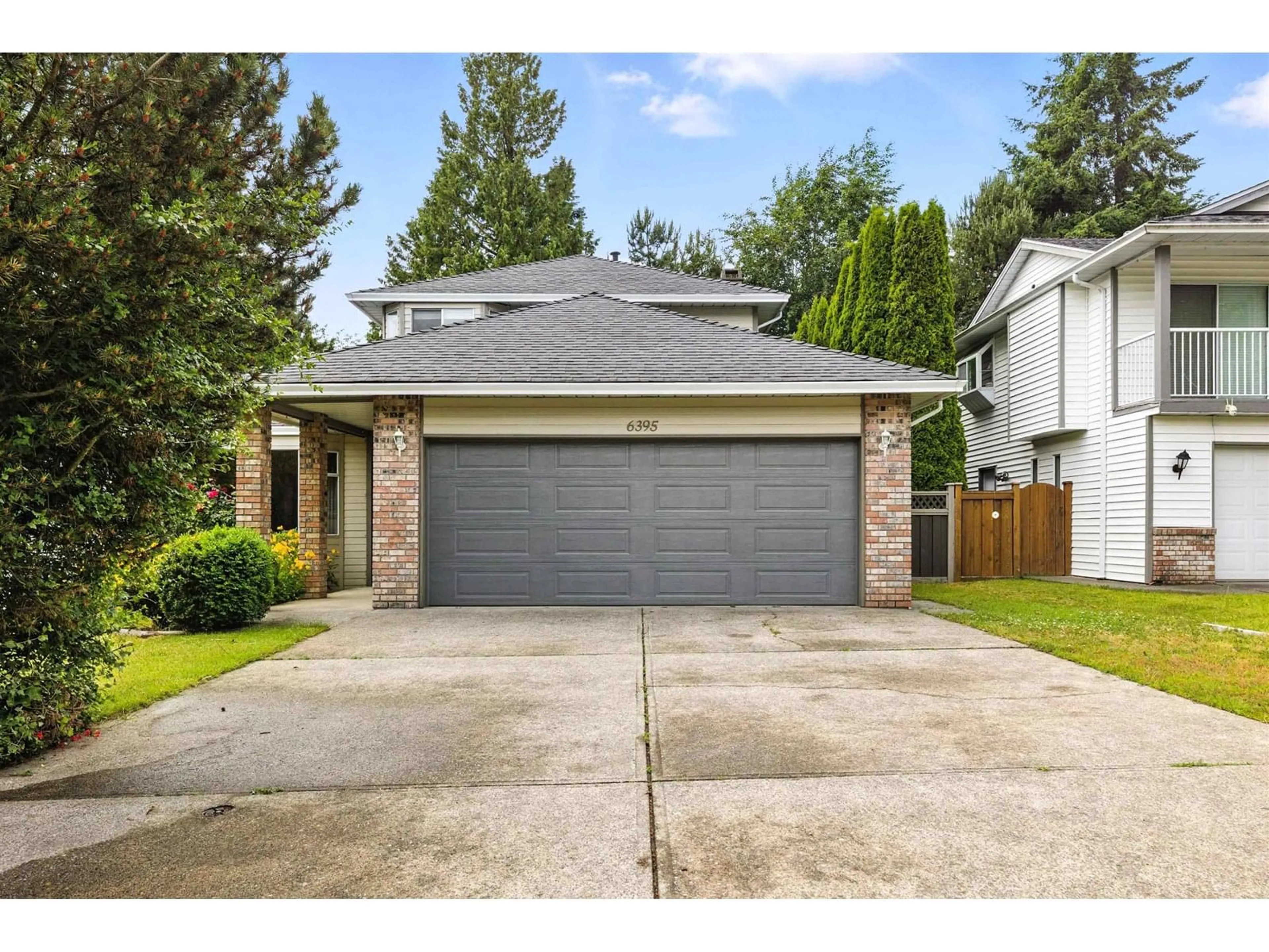 Indoor garage for 6395 SUNWOOD, Delta British Columbia V4E3J6