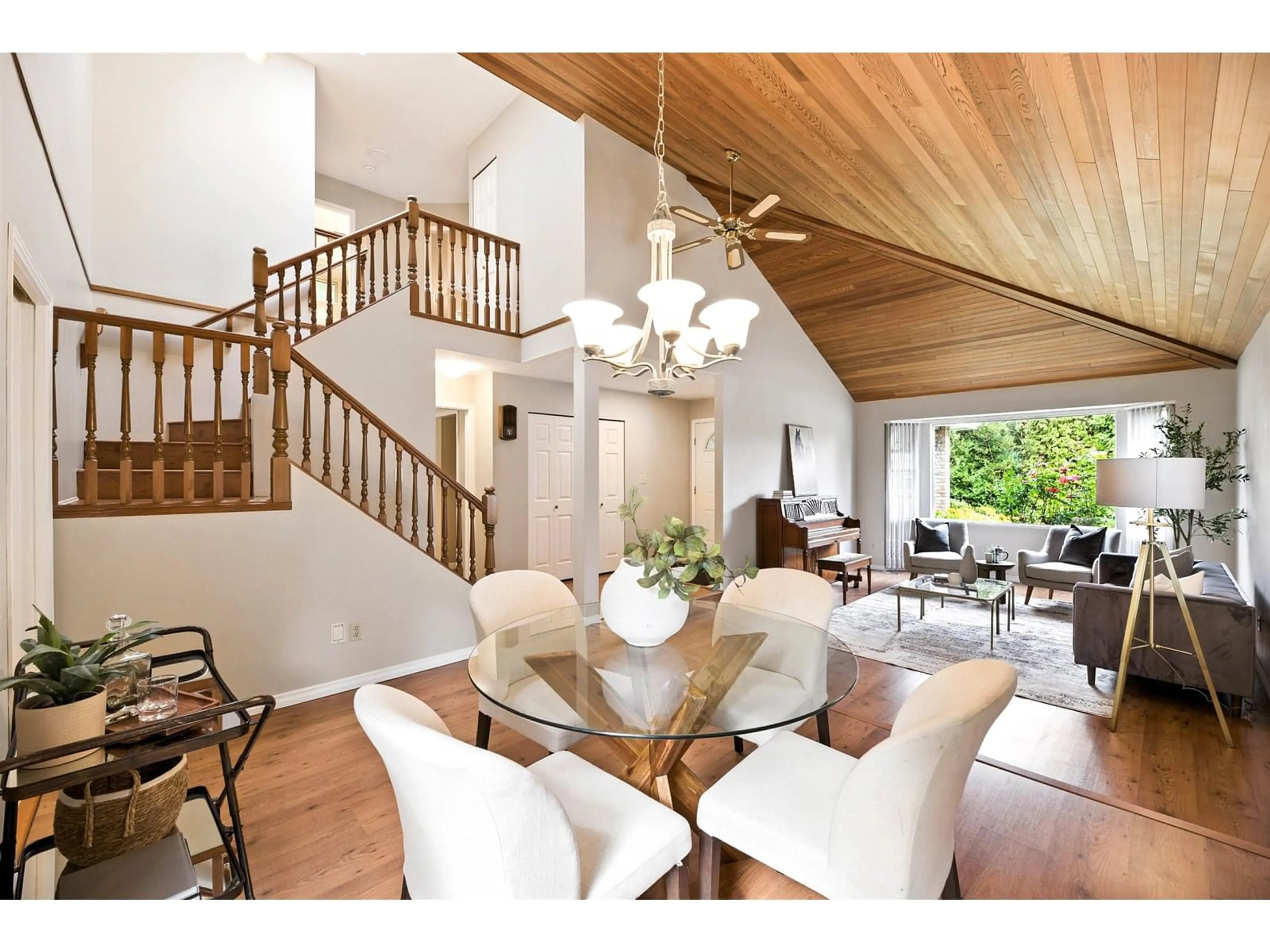 Dining room, wood/laminate floor for 6395 SUNWOOD, Delta British Columbia V4E3J6