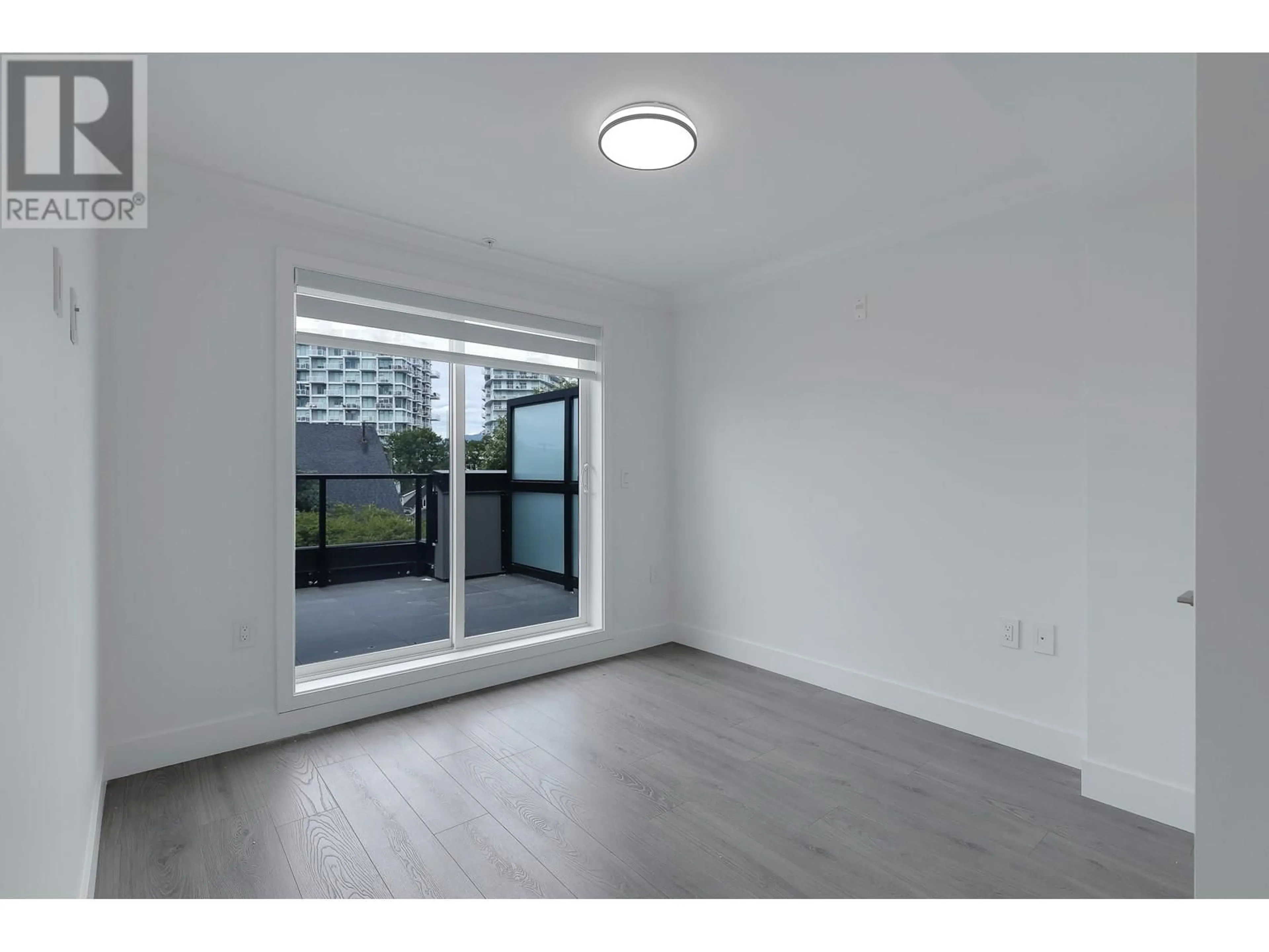 A pic of a room for 201 - 2122 32ND AVENUE, Vancouver British Columbia V5N3B9