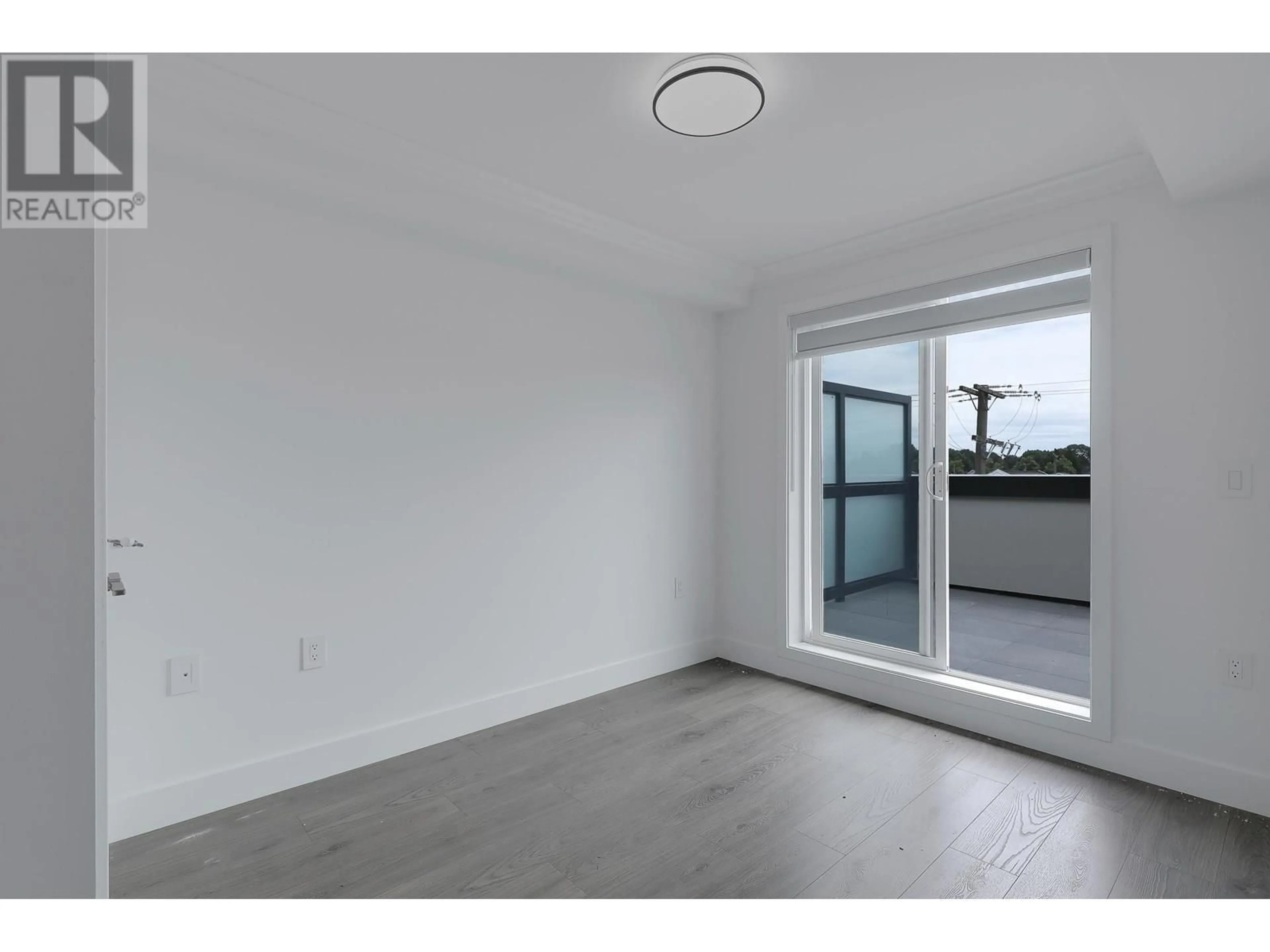 A pic of a room for 201 - 2122 32ND AVENUE, Vancouver British Columbia V5N3B9