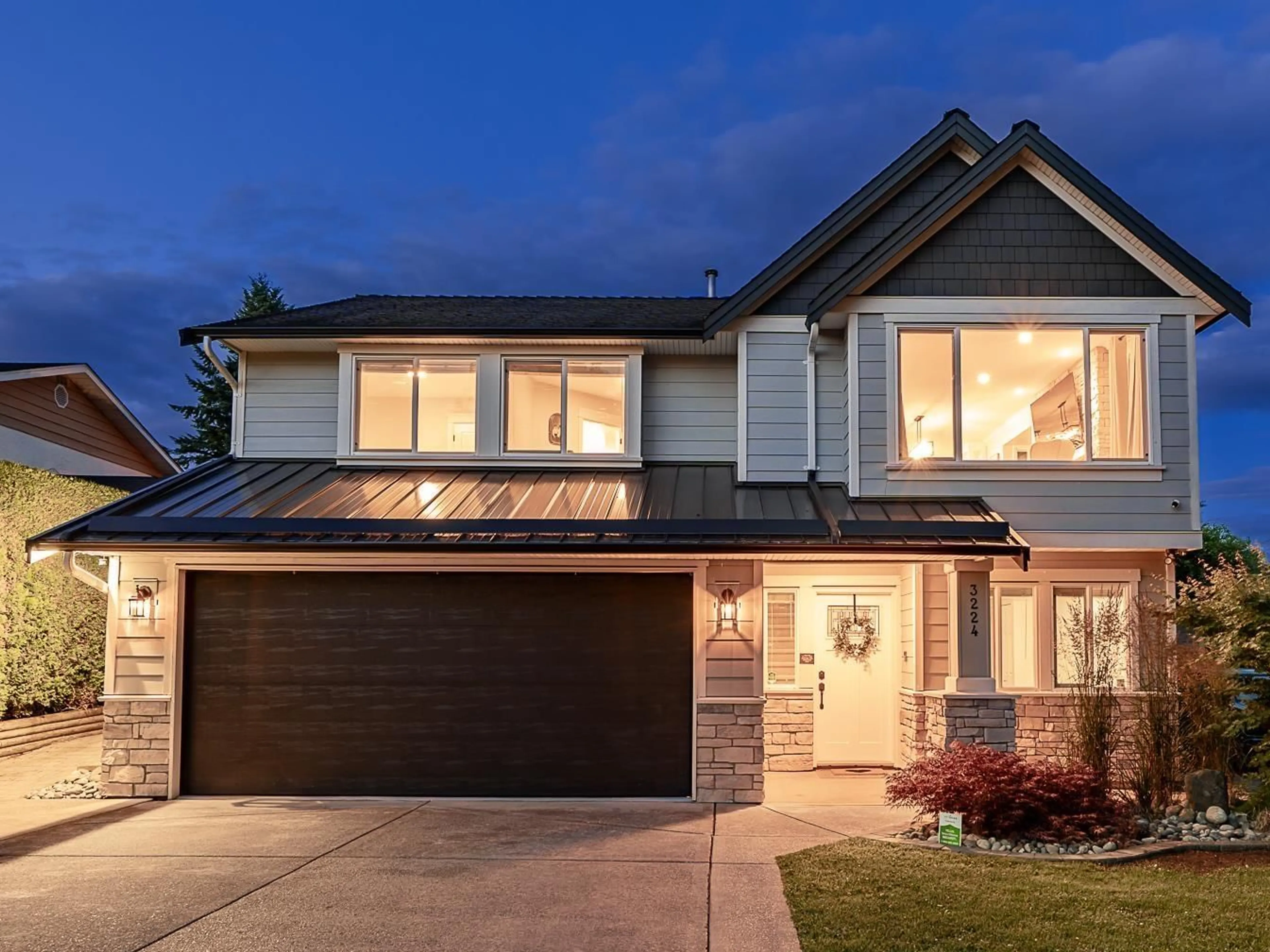 Home with vinyl exterior material, street for 3224 272B, Langley British Columbia V4W3H8