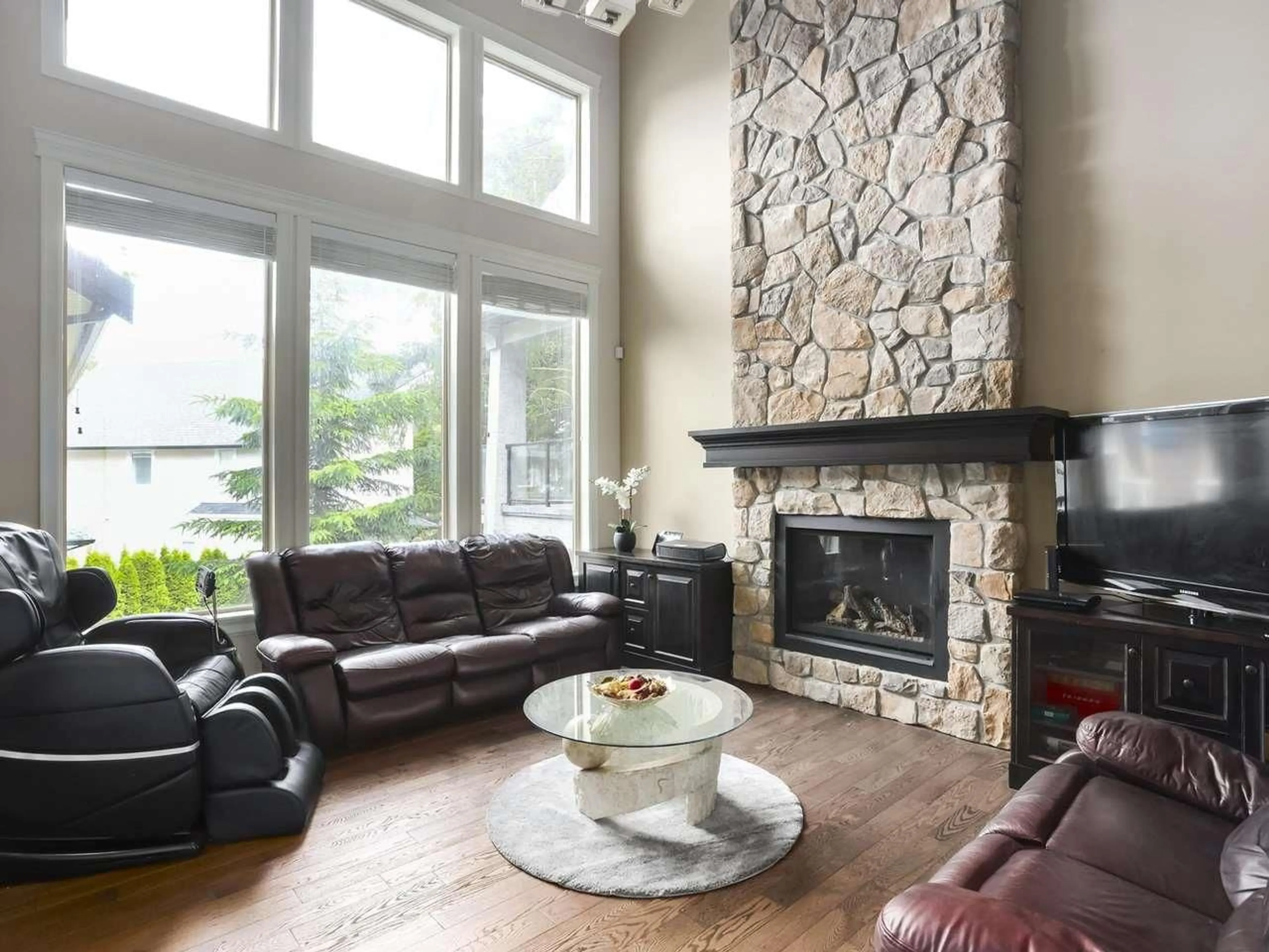 Living room with furniture, unknown for 16297 27A, Surrey British Columbia V3S6R8