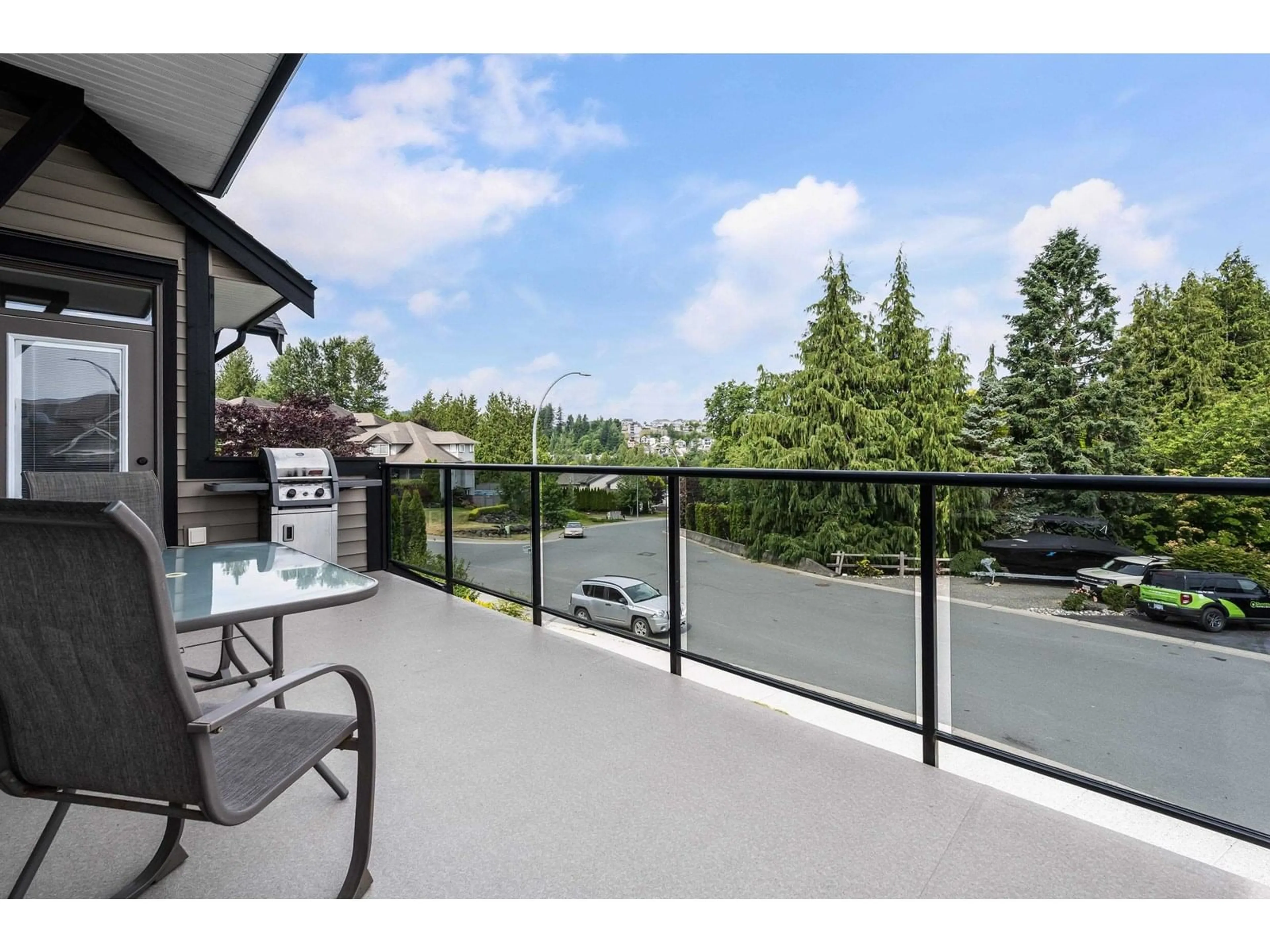 Patio, water/lake/river/ocean view for 46236 TOURNIER PLACE, Chilliwack British Columbia V2R6A2