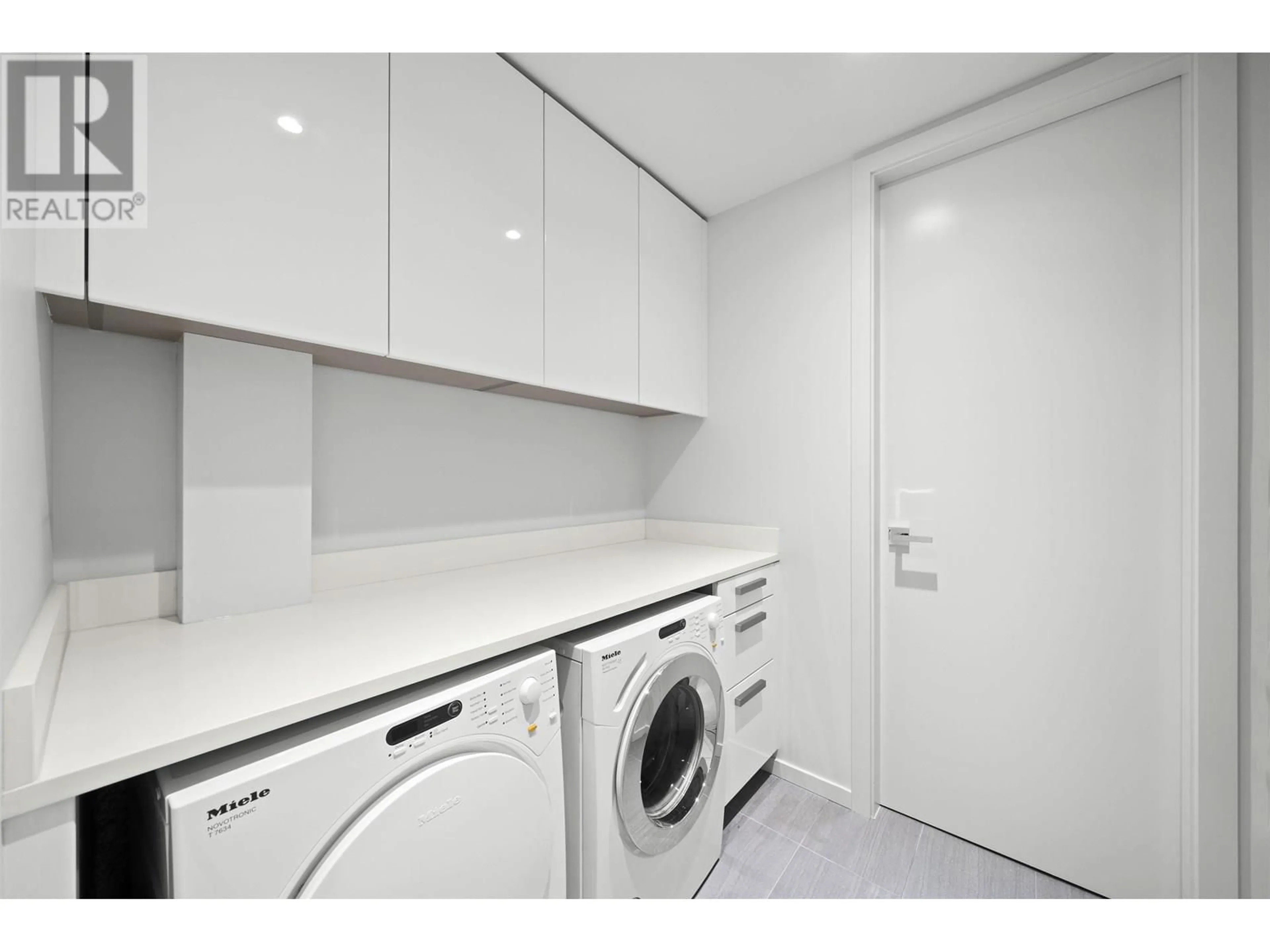 Laundry room for 405 - 1355 BELLEVUE AVENUE, West Vancouver British Columbia V7T0B4