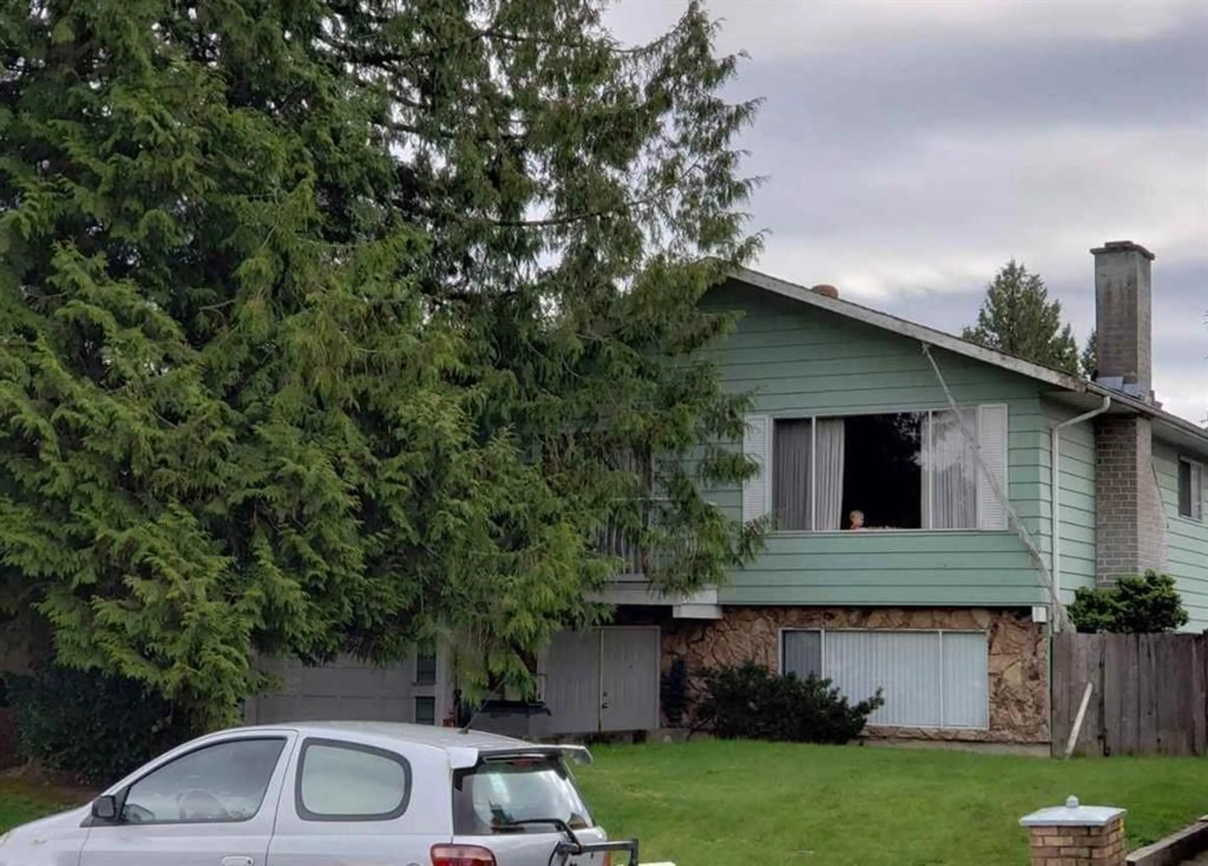 Home with vinyl exterior material, unknown for 13872 93A, Surrey British Columbia V3V6L9