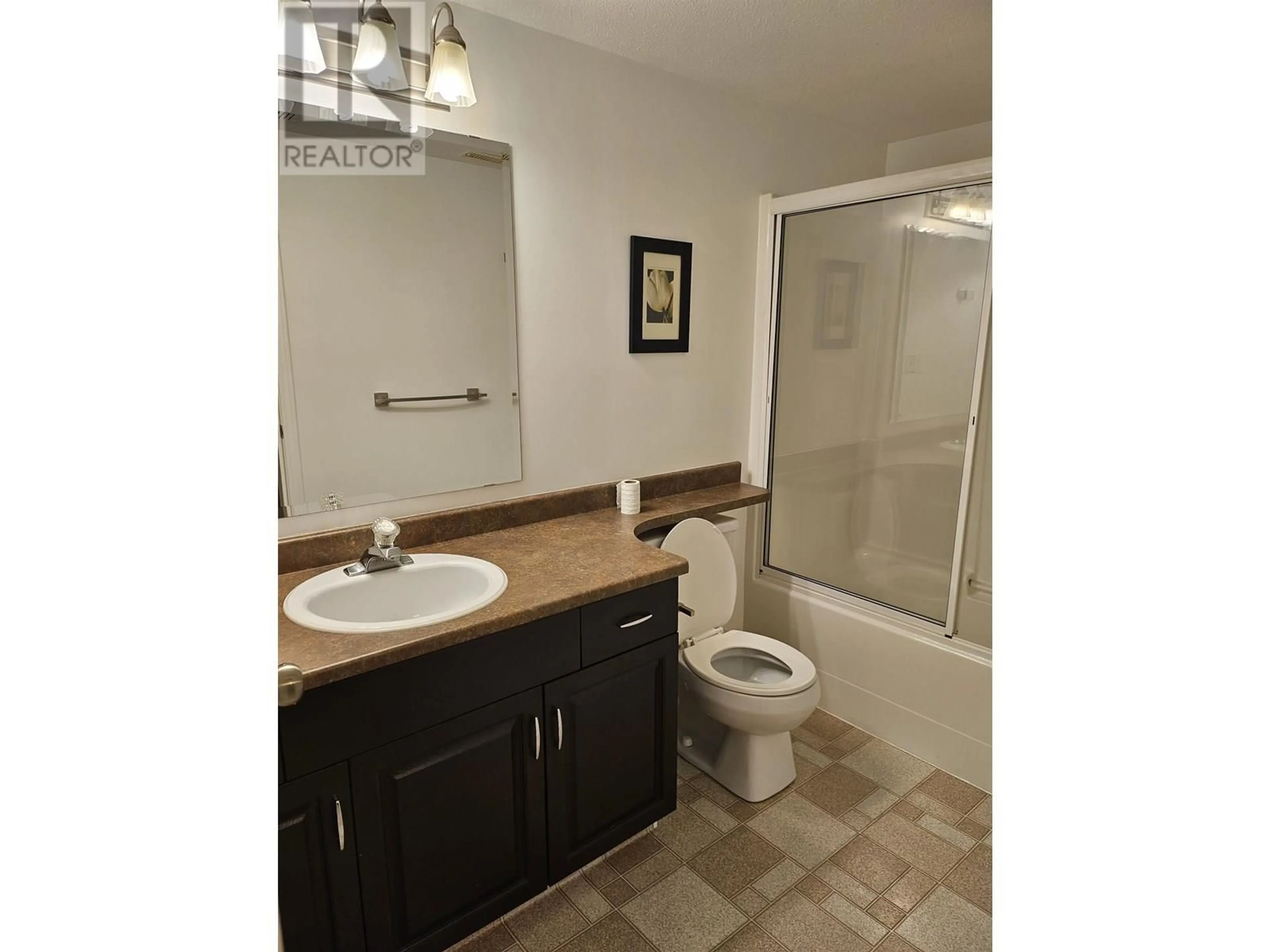 Standard bathroom, ceramic/tile floor for 212 - 3307 WESTWOOD DRIVE, Prince George British Columbia V2M1S4