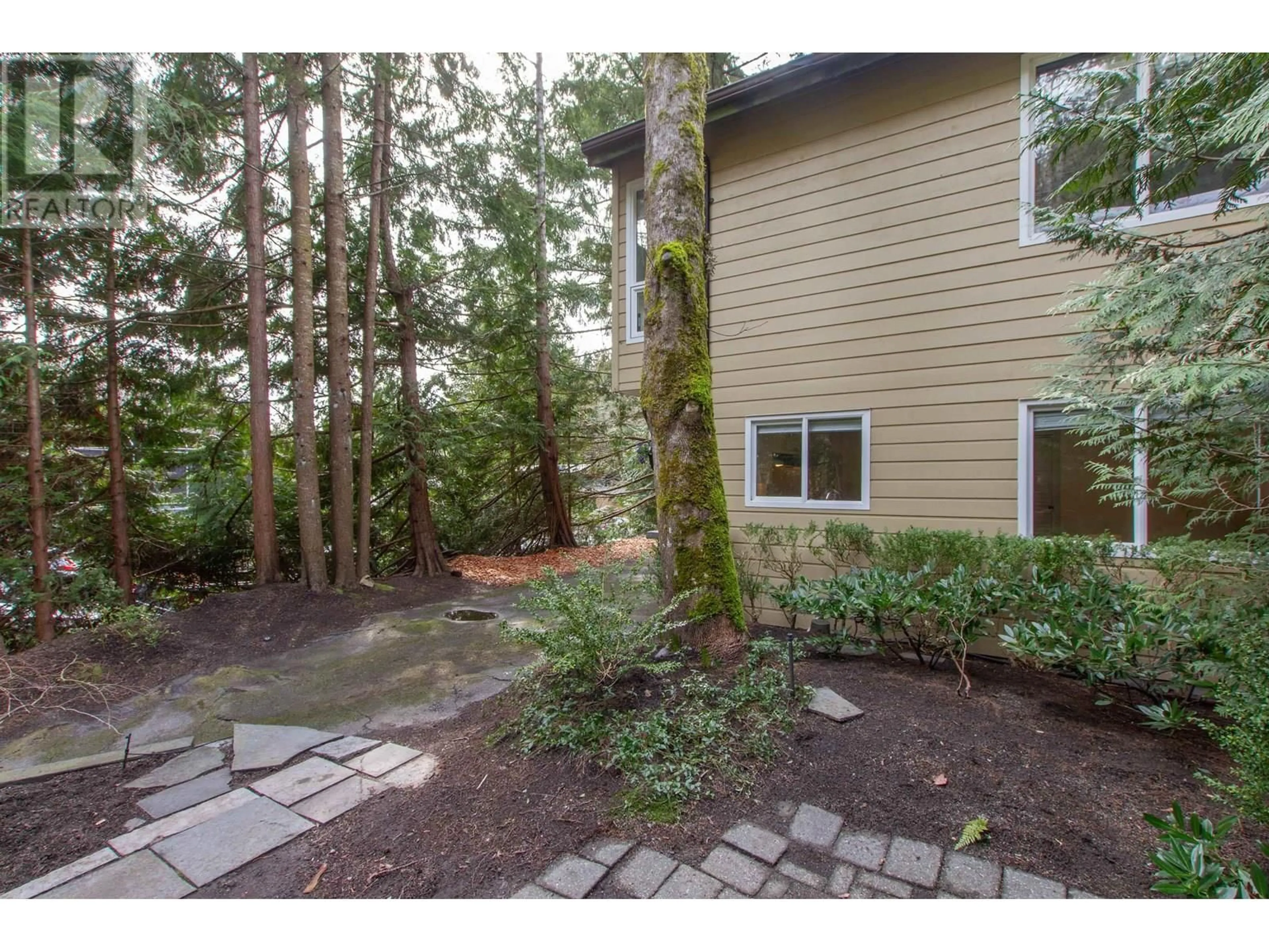 Patio, forest/trees view for 40646 PERTH PLACE, Squamish British Columbia V8B0G1