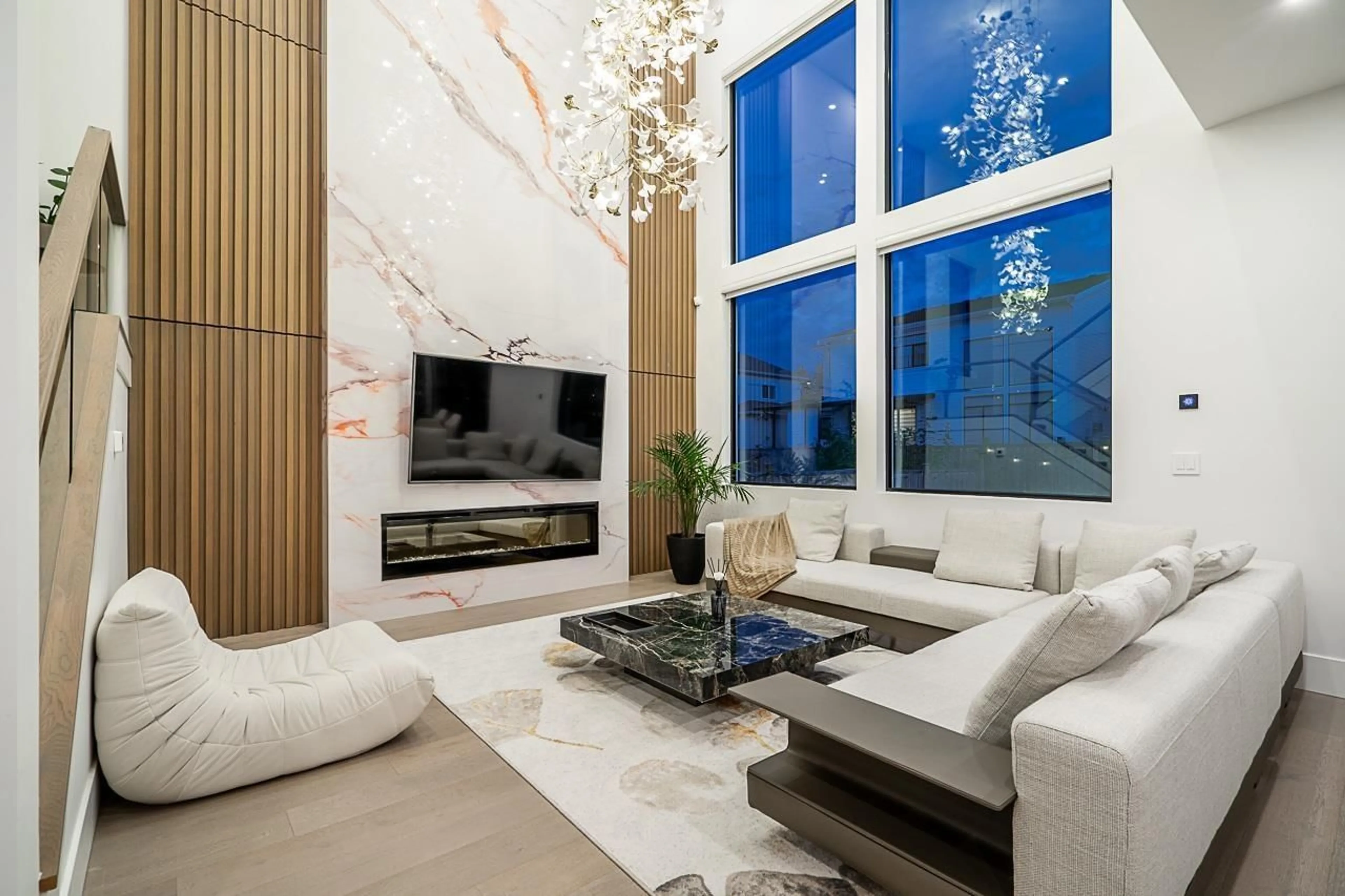 Living room with furniture, ceramic/tile floor for 19726 33, Langley British Columbia V3A0N9