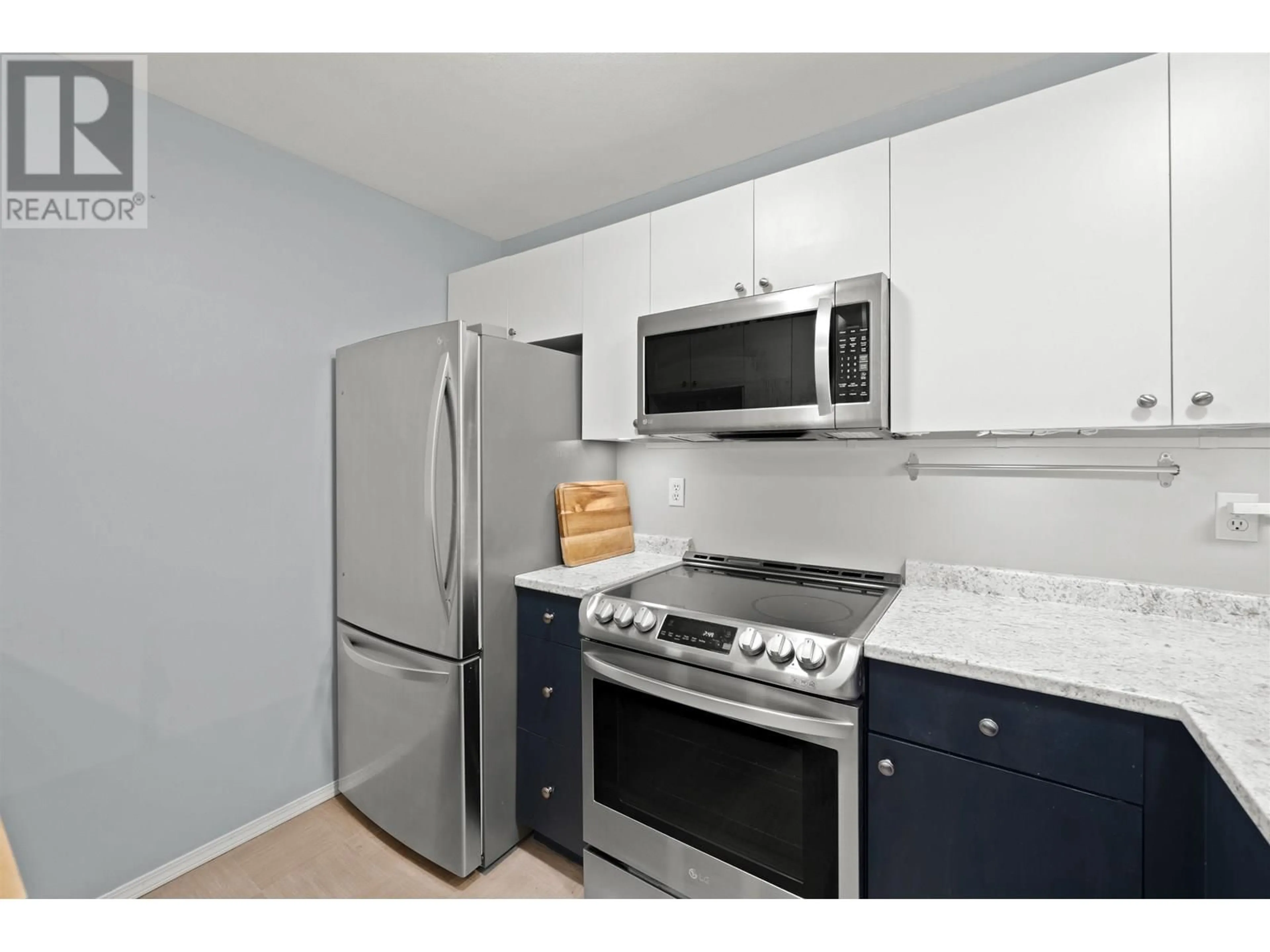 Standard kitchen, unknown for 209 - 2439 WILSON AVENUE, Port Coquitlam British Columbia V3C6H6