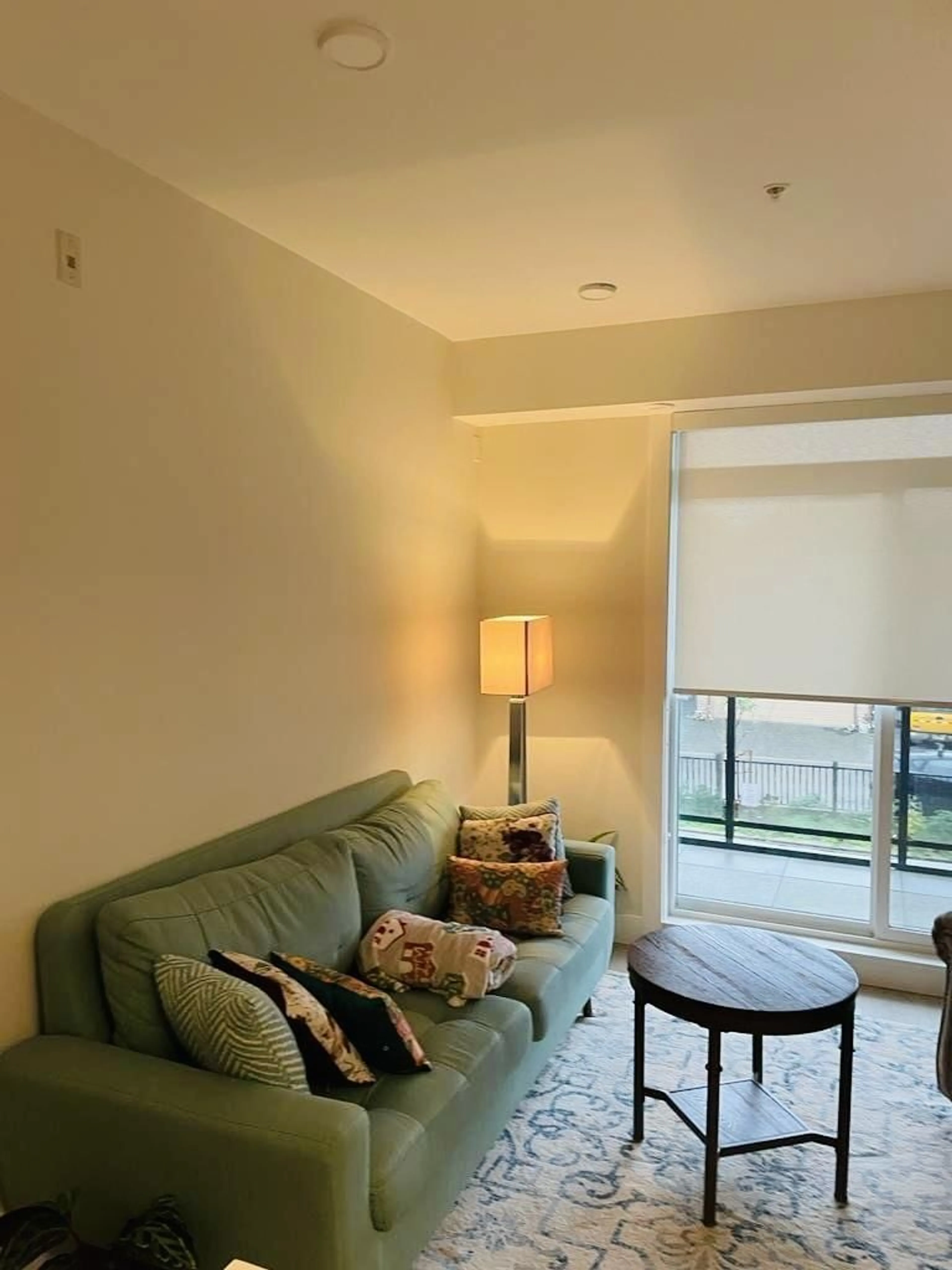 Living room with furniture, unknown for 208 - 14818 60, Surrey British Columbia V3S0B5
