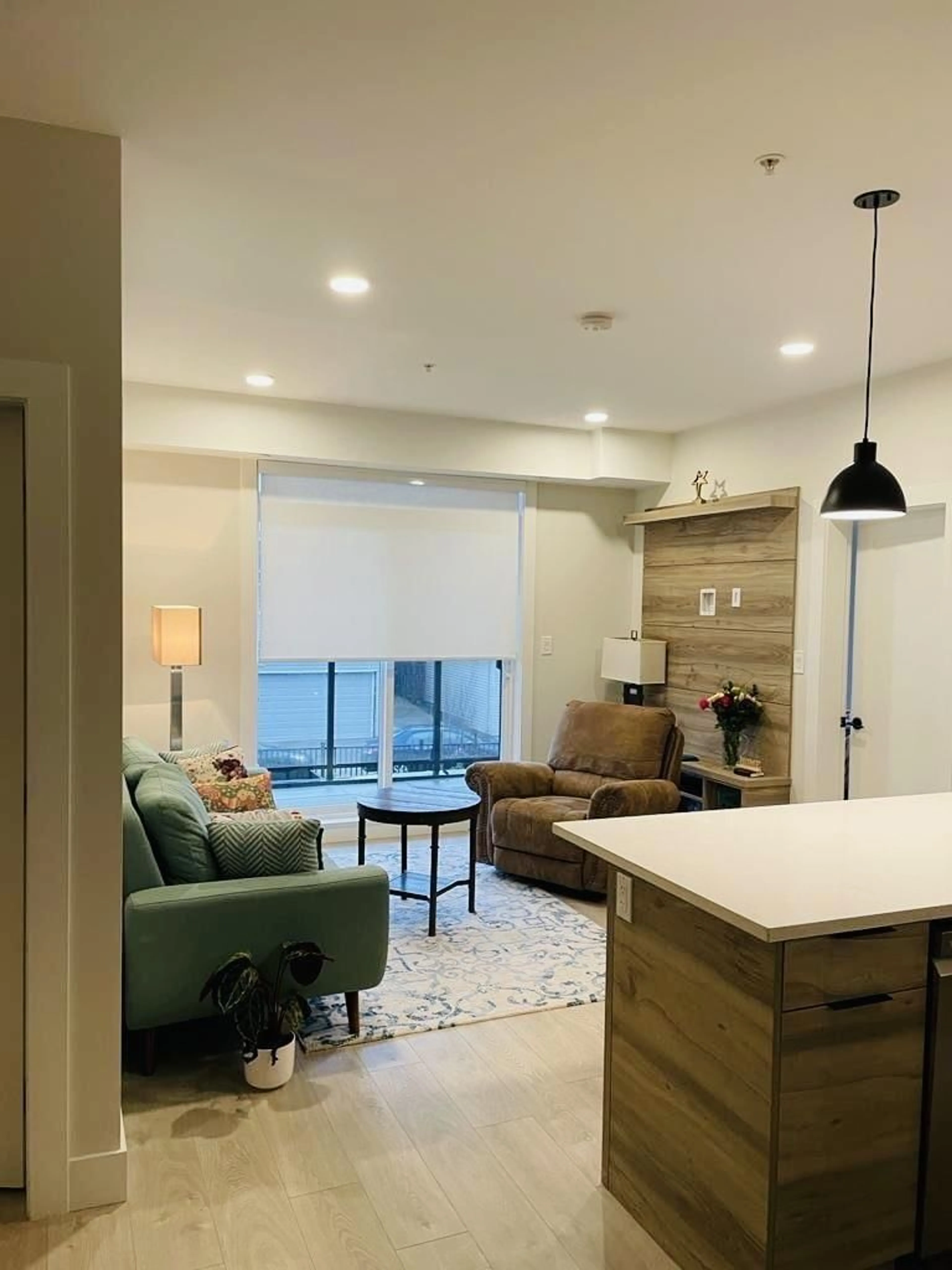 Living room with furniture, unknown for 208 - 14818 60, Surrey British Columbia V3S0B5