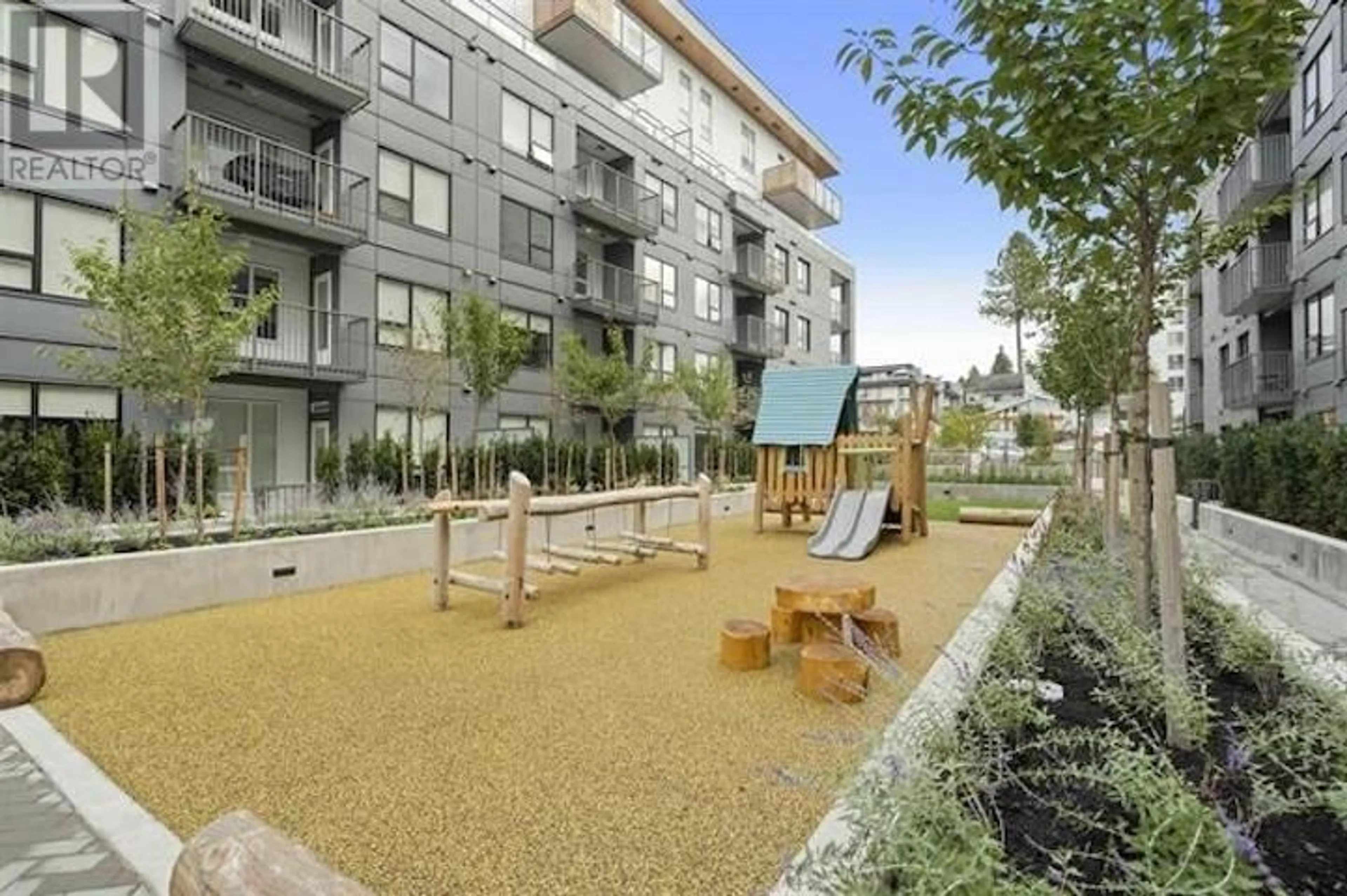 Patio, unknown for 301 - 645 COMO LAKE AVENUE, Coquitlam British Columbia V3J0N9