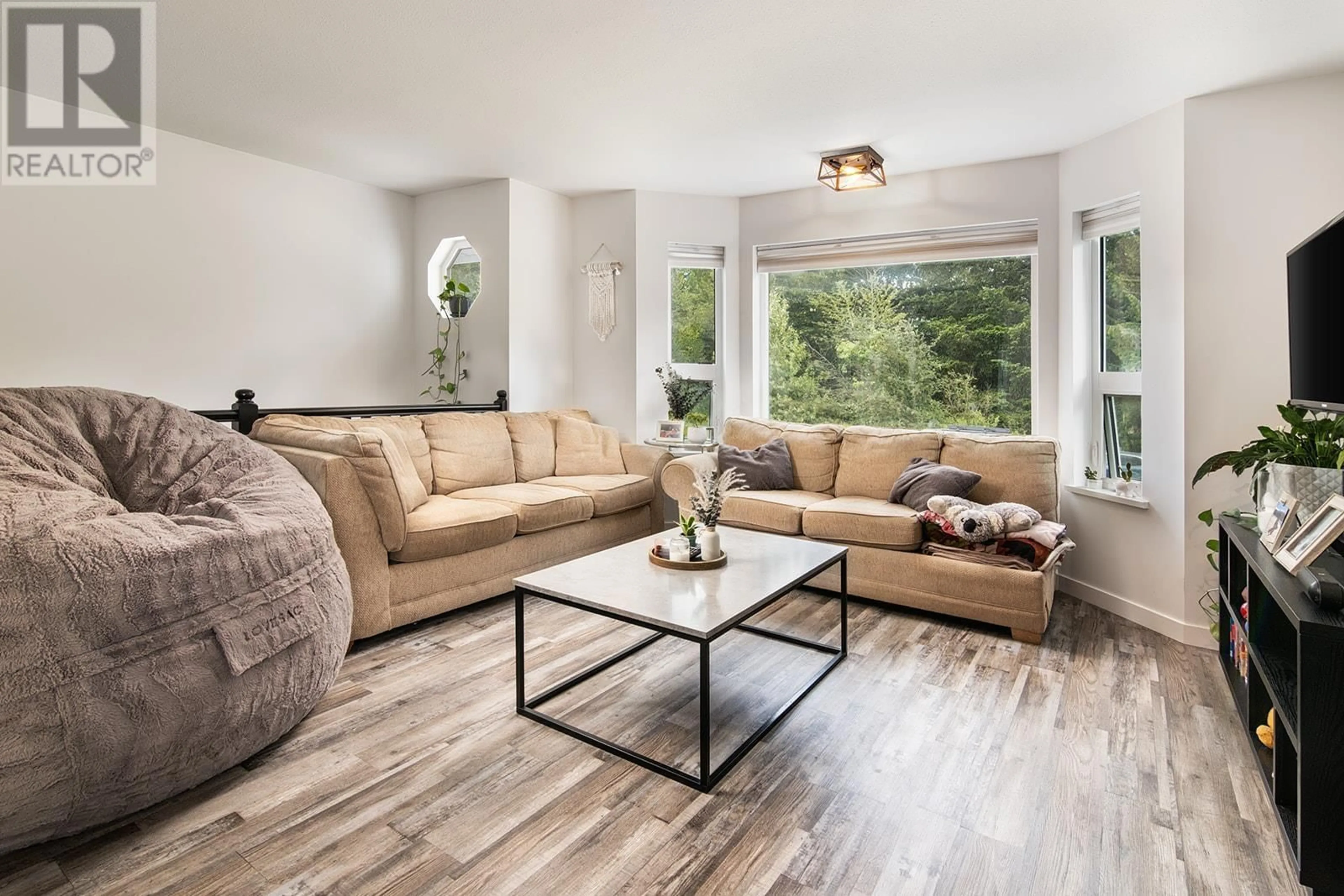 Living room with furniture, unknown for 7403 HARROW ROAD, Pemberton British Columbia V0N2L0