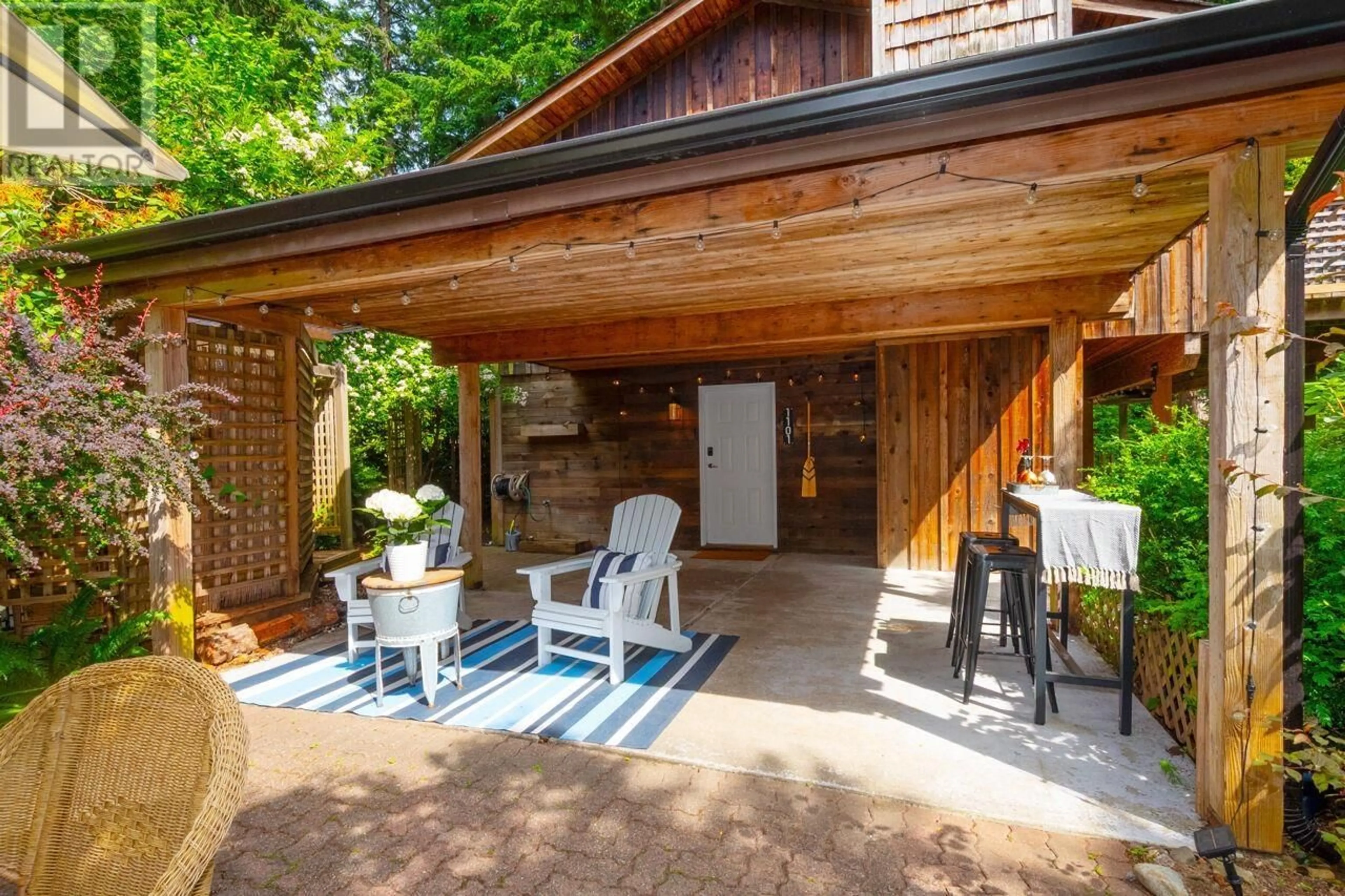 Patio, street for 1101 LENORA ROAD, Bowen Island British Columbia V0N1G1