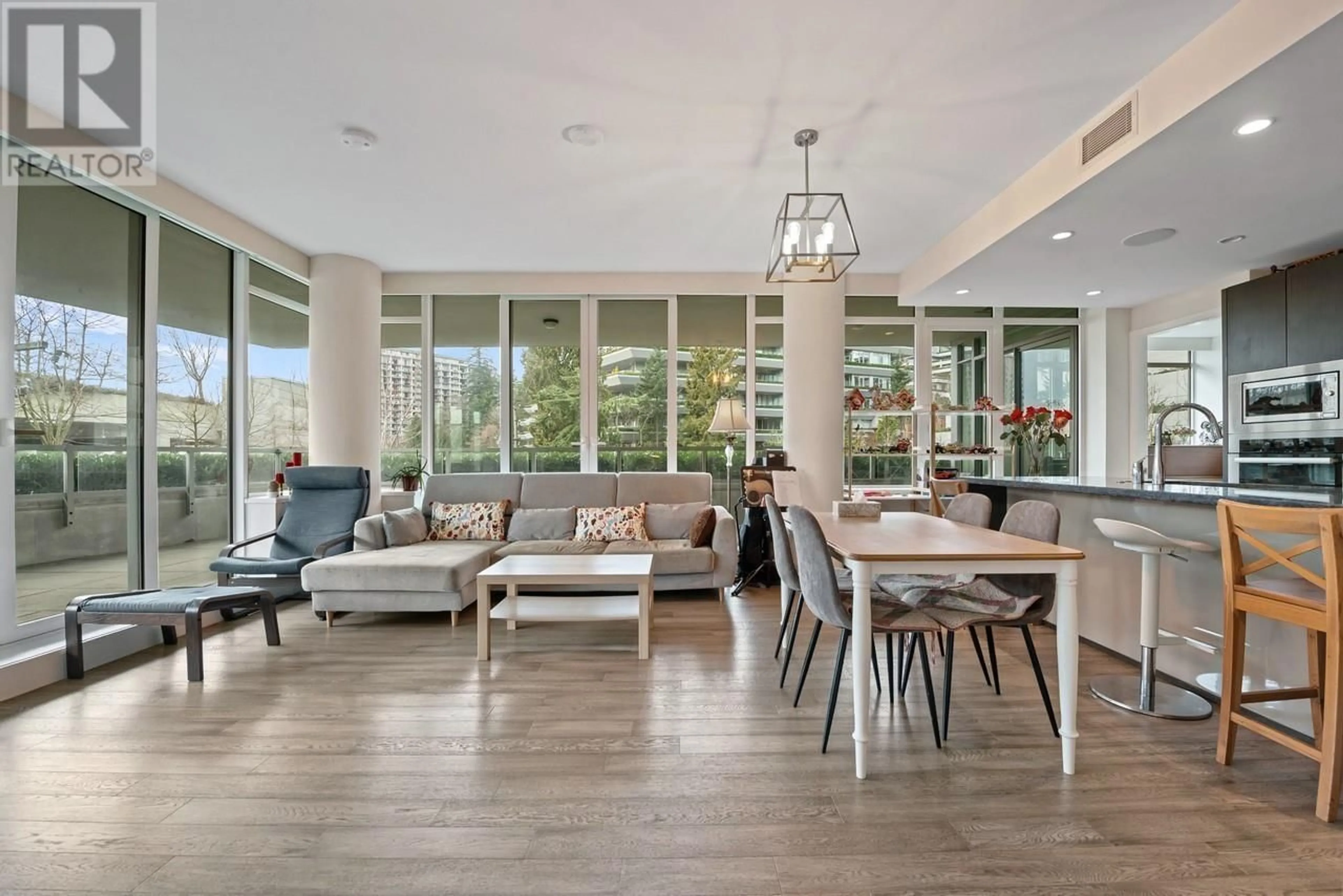 Living room with furniture, unknown for 203 - 788 ARTHUR ERICKSON PLACE, West Vancouver British Columbia V7T0B6