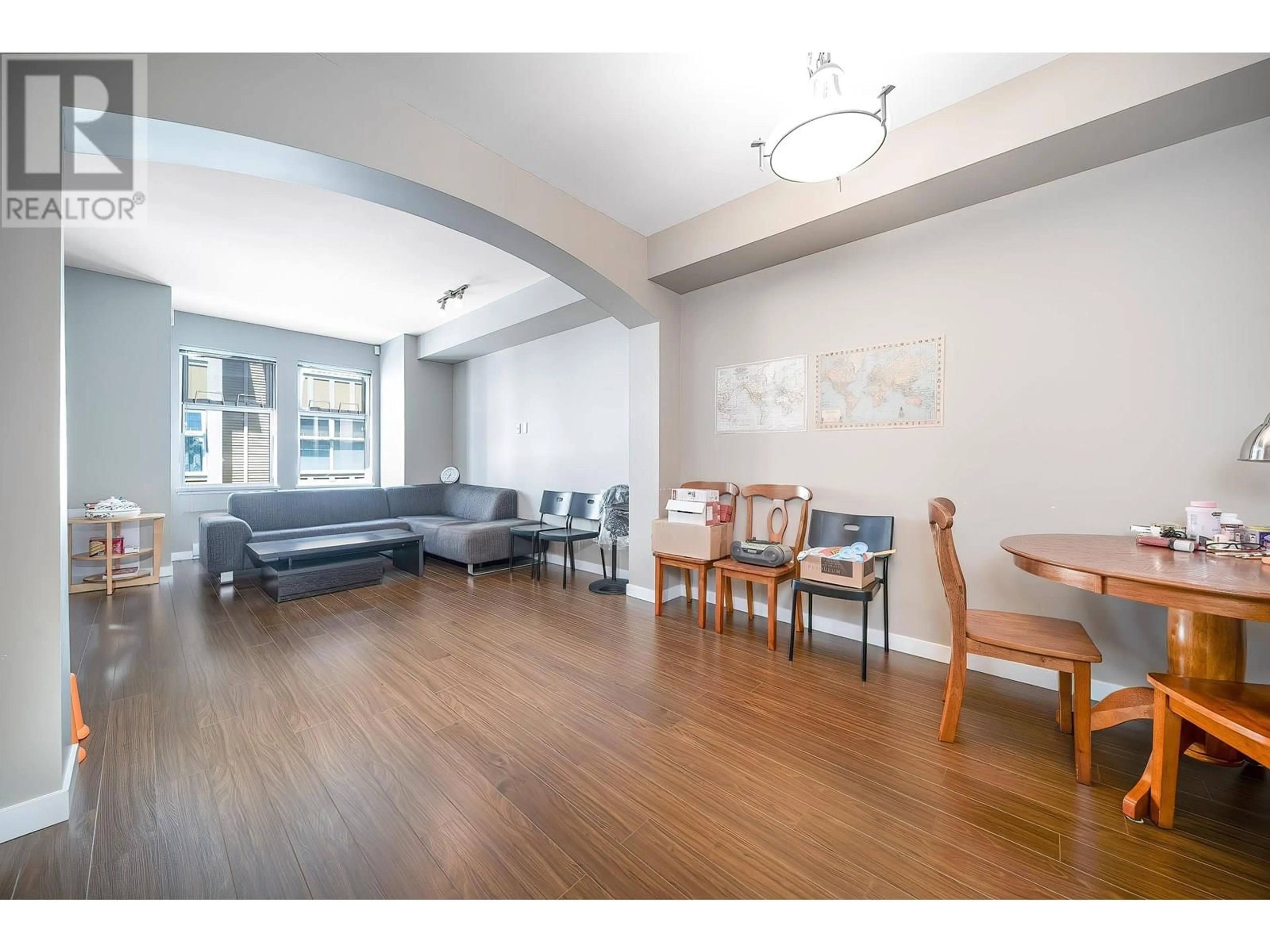 Living room with furniture, wood/laminate floor for 7 - 9333 FERNDALE ROAD, Richmond British Columbia V6Y1X4