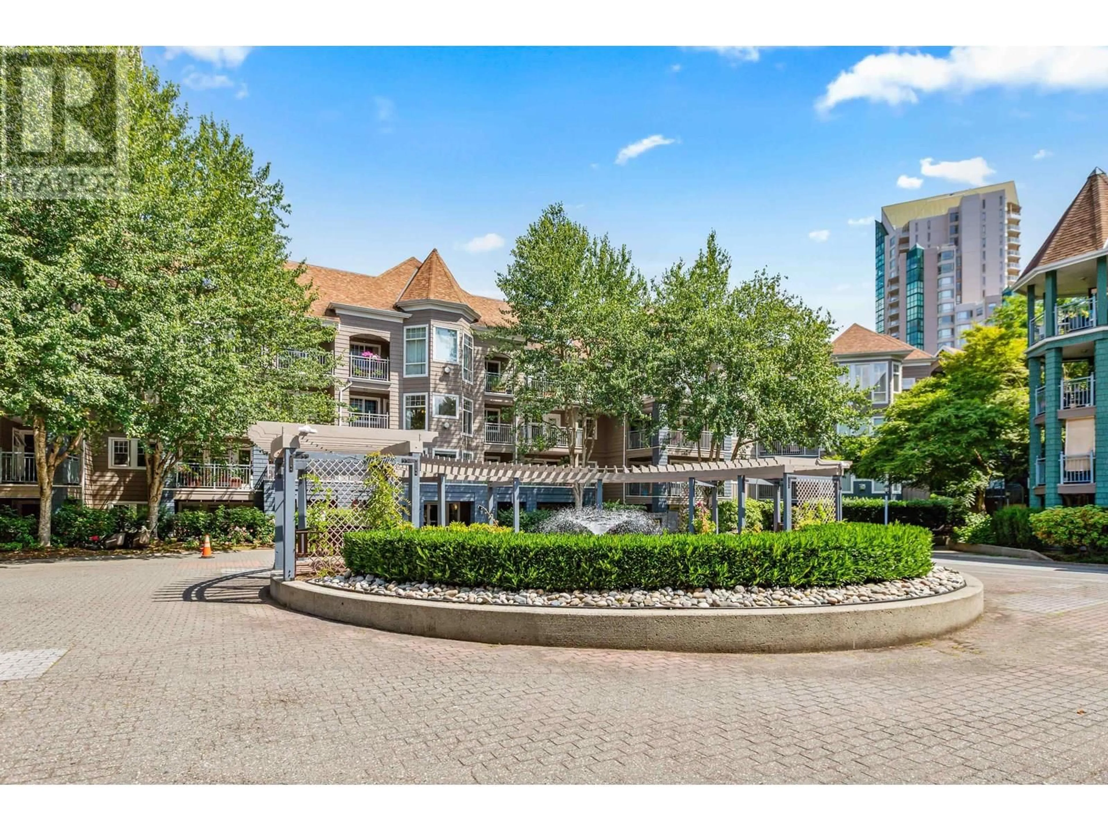 A pic from outside/outdoor area/front of a property/back of a property/a pic from drone, unknown for 309 - 3075 PRIMROSE LANE, Coquitlam British Columbia V3B7S2