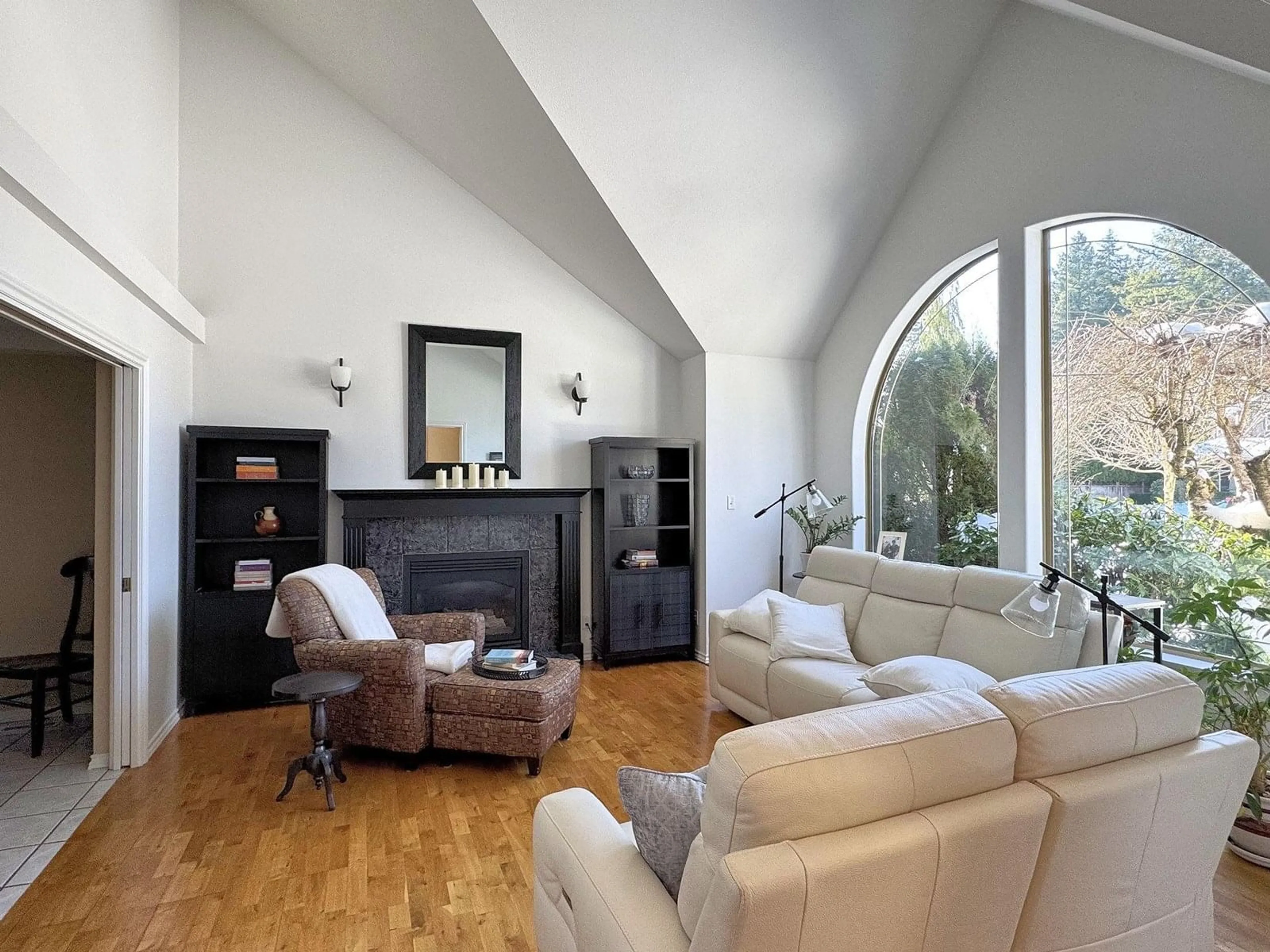 Living room with furniture, unknown for 4456 209A, Langley British Columbia V3A8Y6