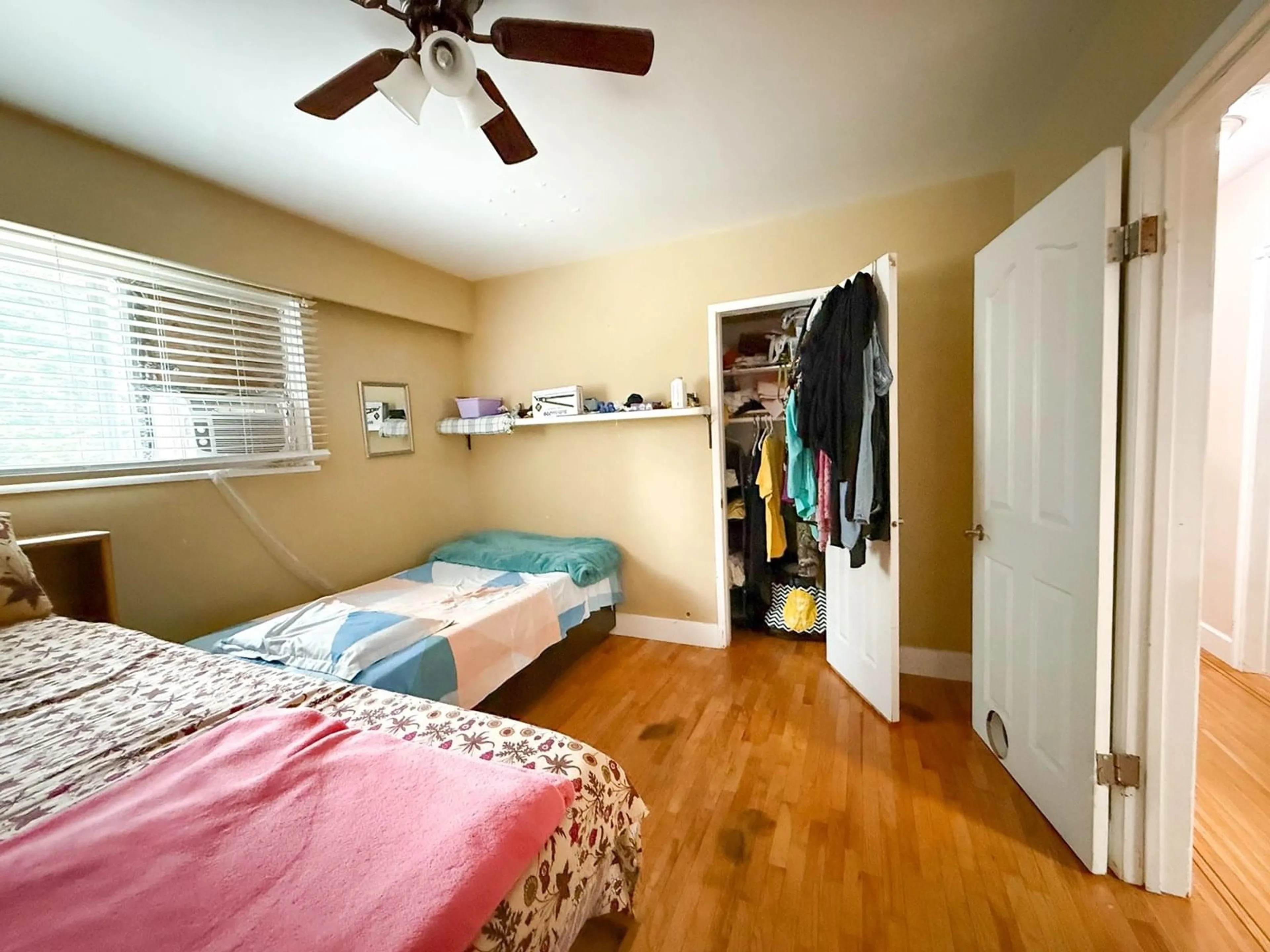 A pic of a room for 10478 155A, Surrey British Columbia V3R4K7