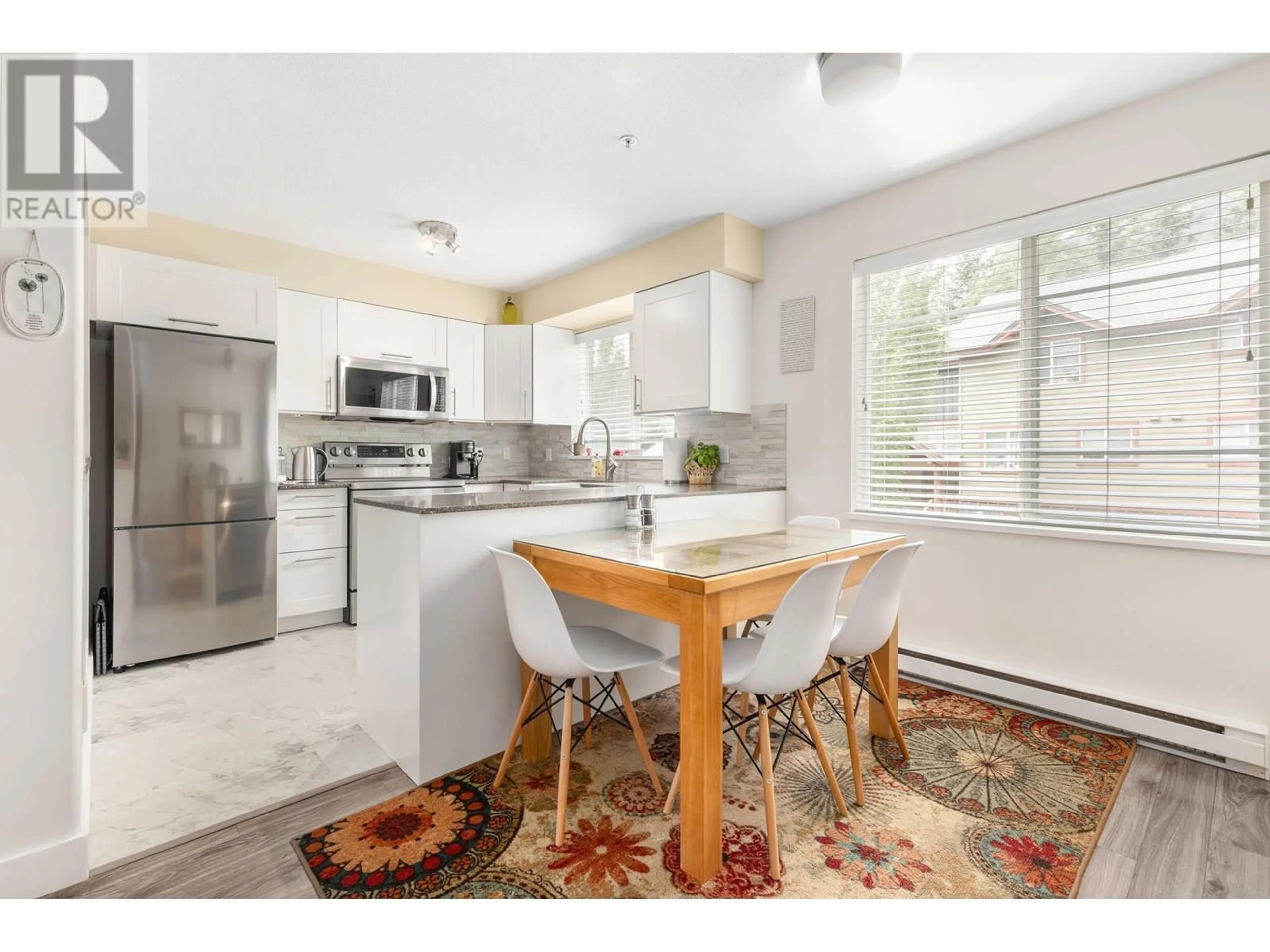 Open concept kitchen, ceramic/tile floor for 11 - 1450 VINE ROAD, Pemberton British Columbia V0N2L1