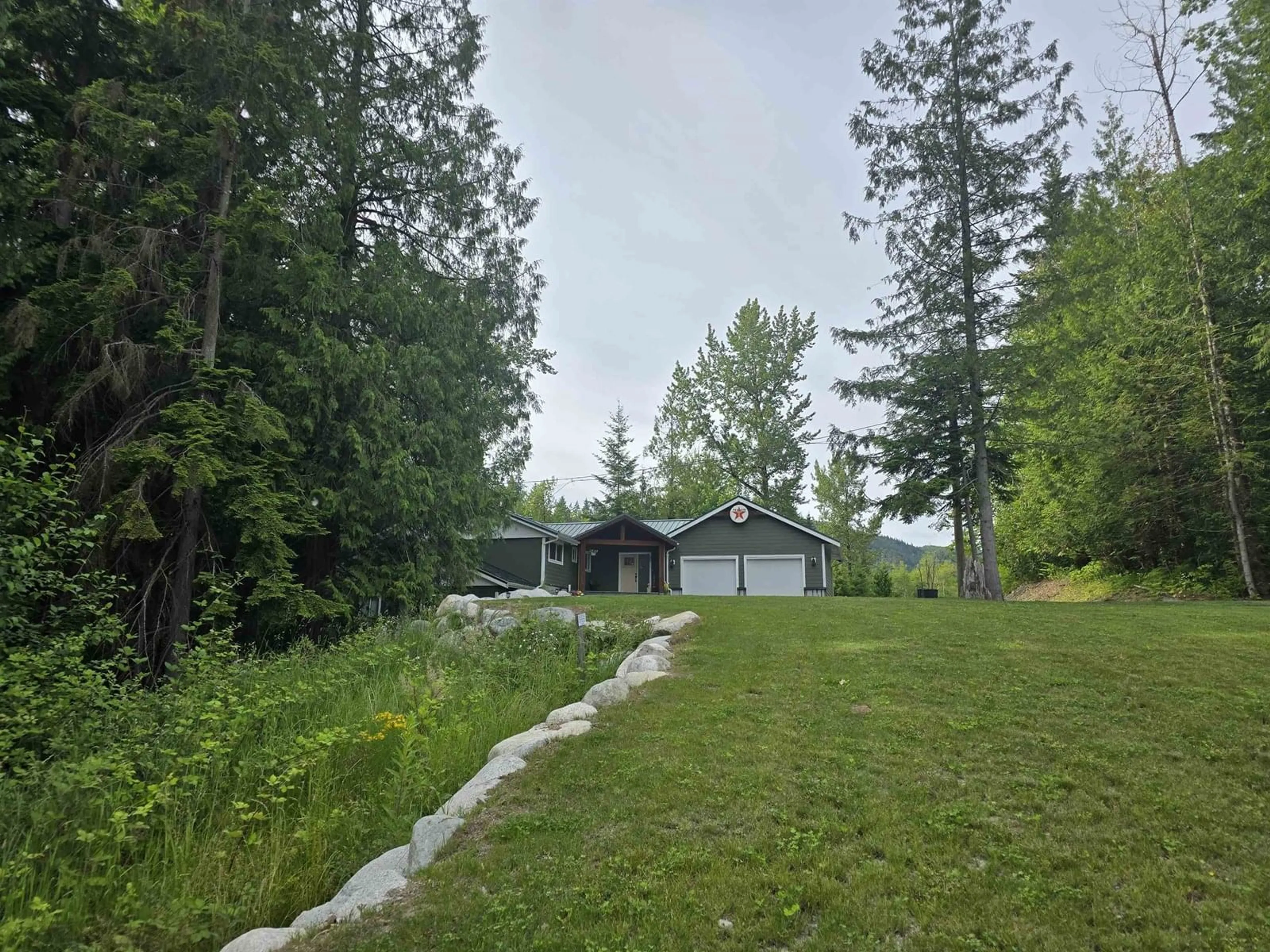 A pic from outside/outdoor area/front of a property/back of a property/a pic from drone, forest/trees view for 9957 DEWDNEY TRUNK, Mission British Columbia V4S1K8