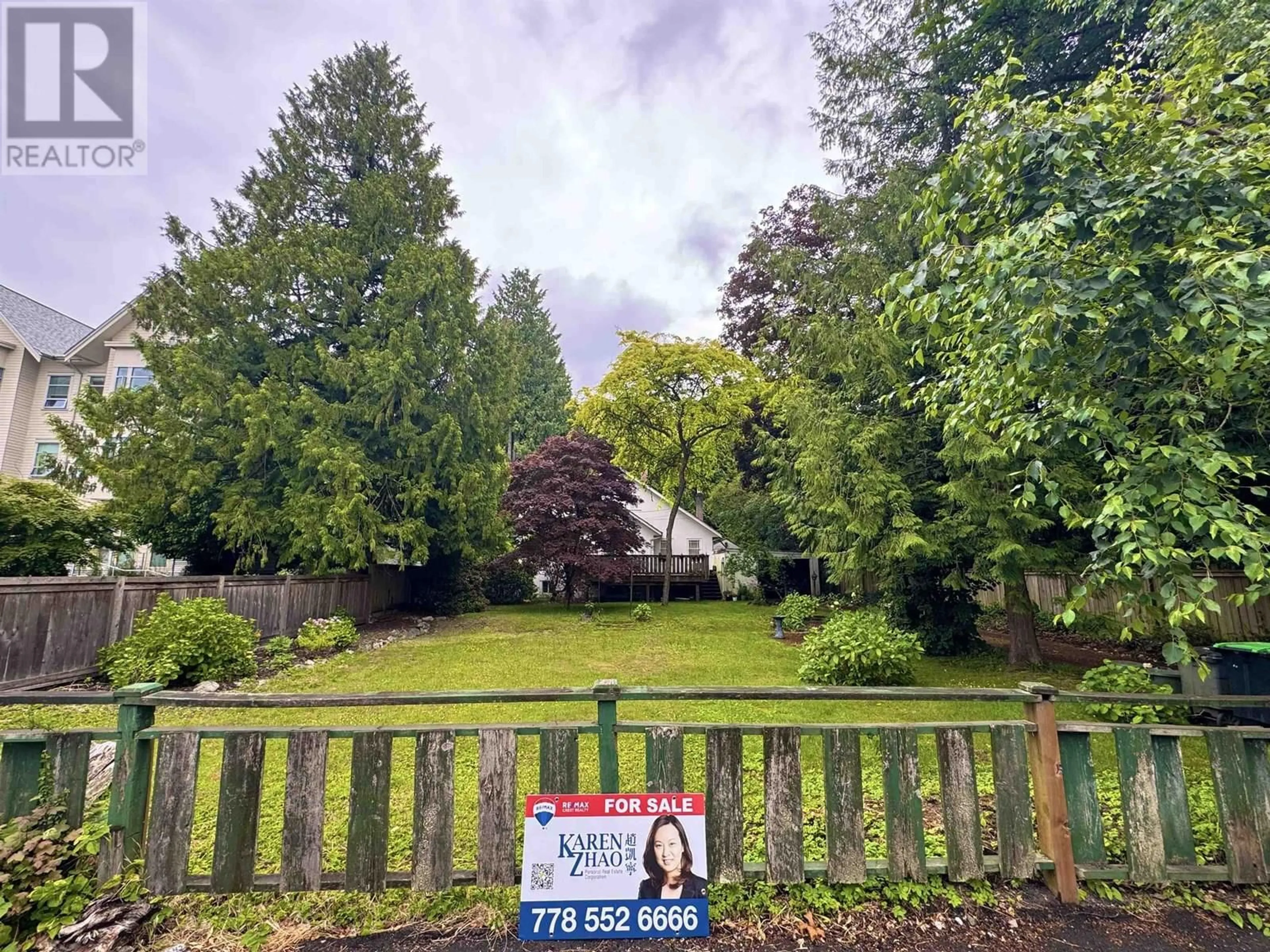 A pic from outside/outdoor area/front of a property/back of a property/a pic from drone, mountain view for 6587 GRANVILLE STREET, Vancouver British Columbia V6P4X1