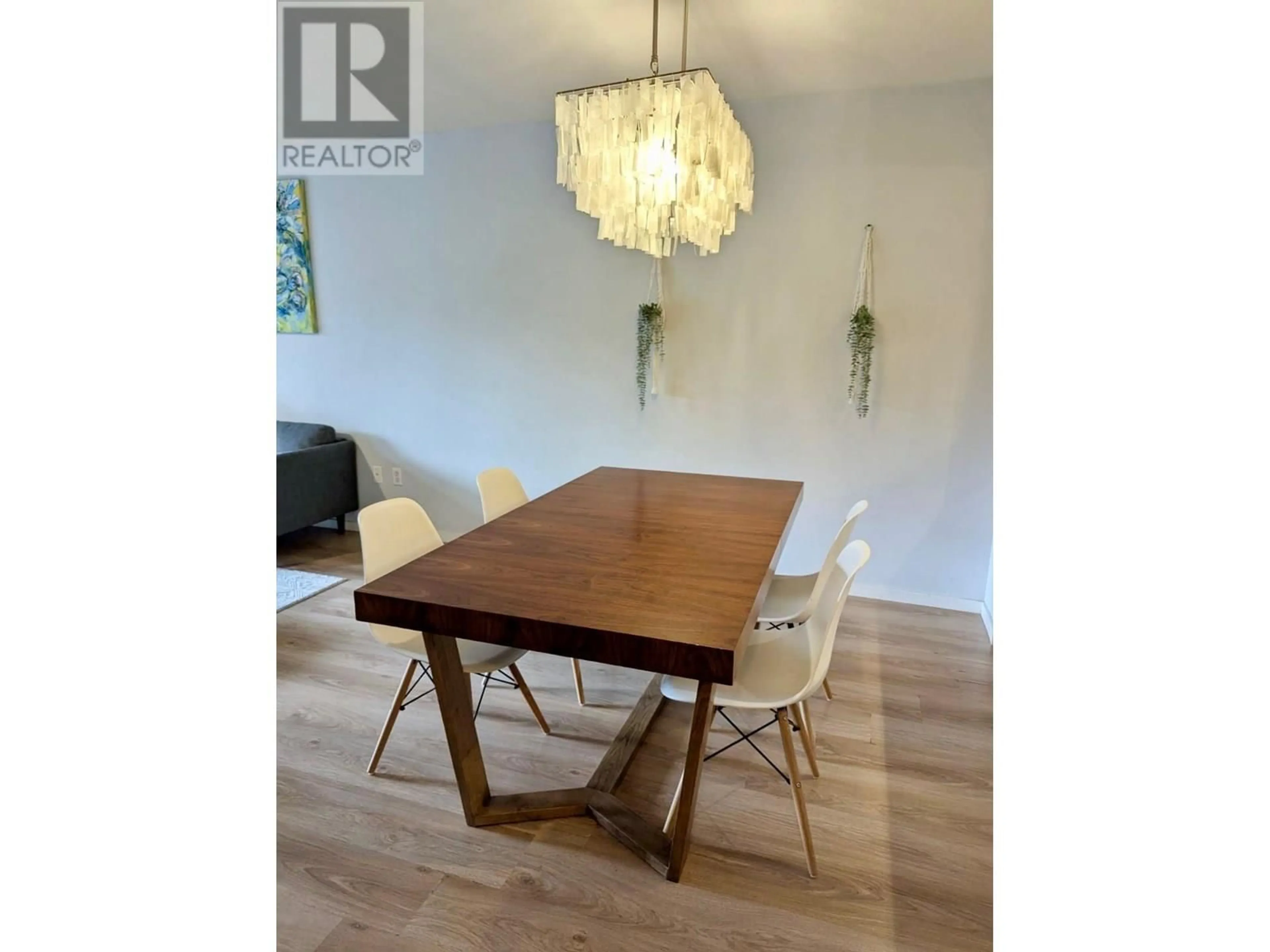 Dining room, wood/laminate floor for 9233 GOVERNMENT STREET, Burnaby British Columbia V3N0A3