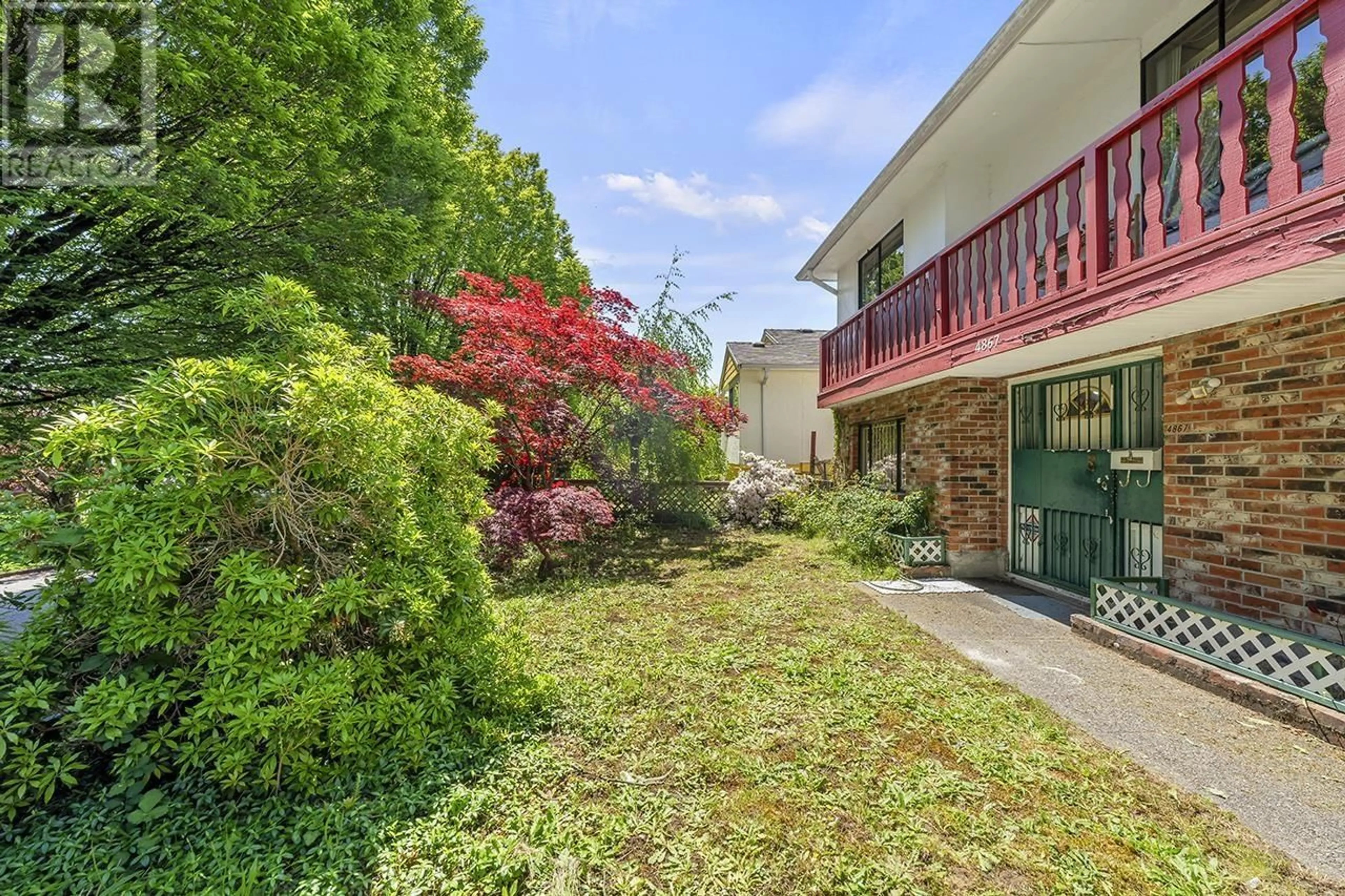 Patio, street for 4867 CHATHAM STREET, Vancouver British Columbia V5R3Z1