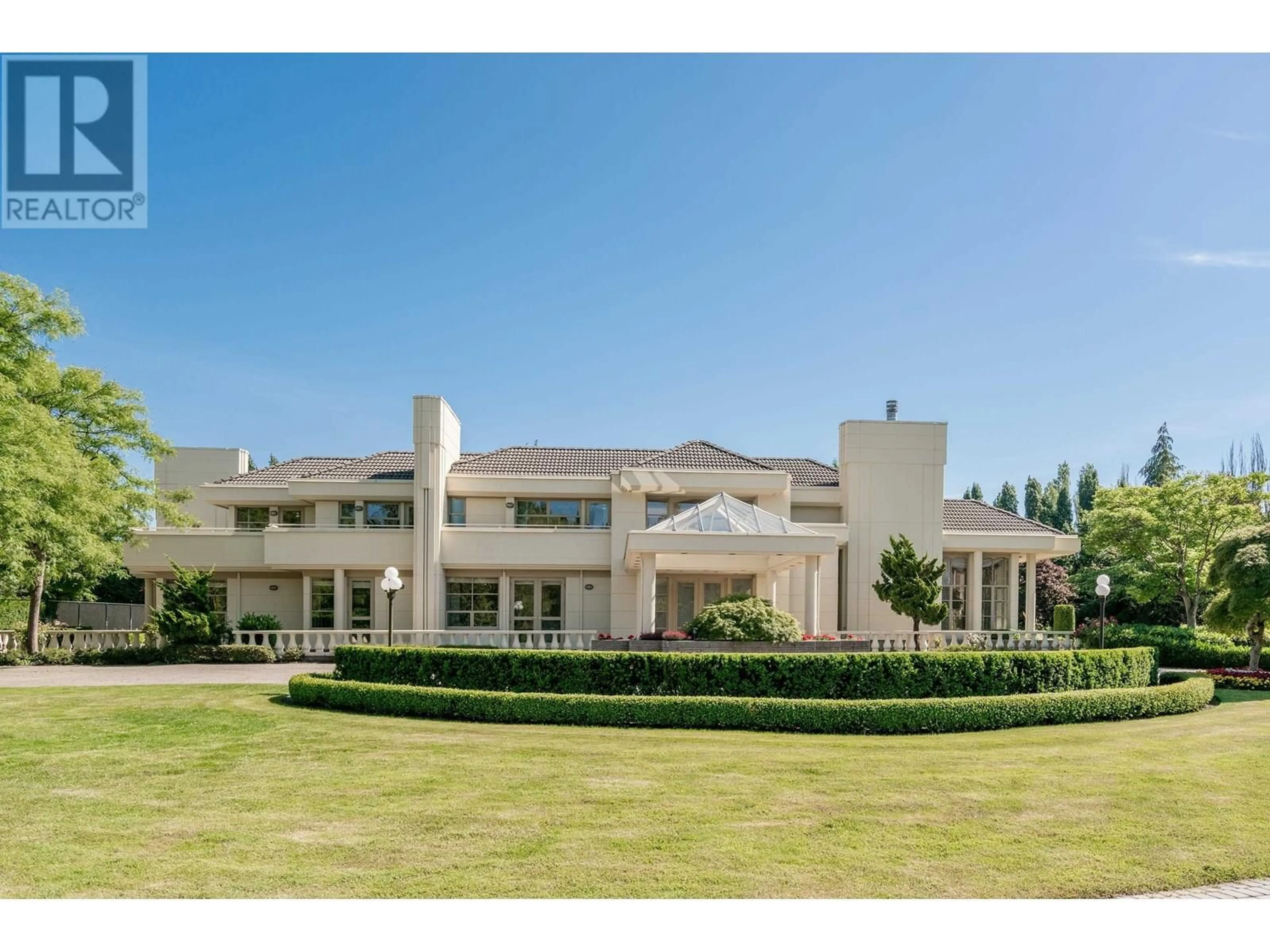 A pic from outside/outdoor area/front of a property/back of a property/a pic from drone, unknown for 3138 51ST AVENUE, Vancouver British Columbia V6N3H4