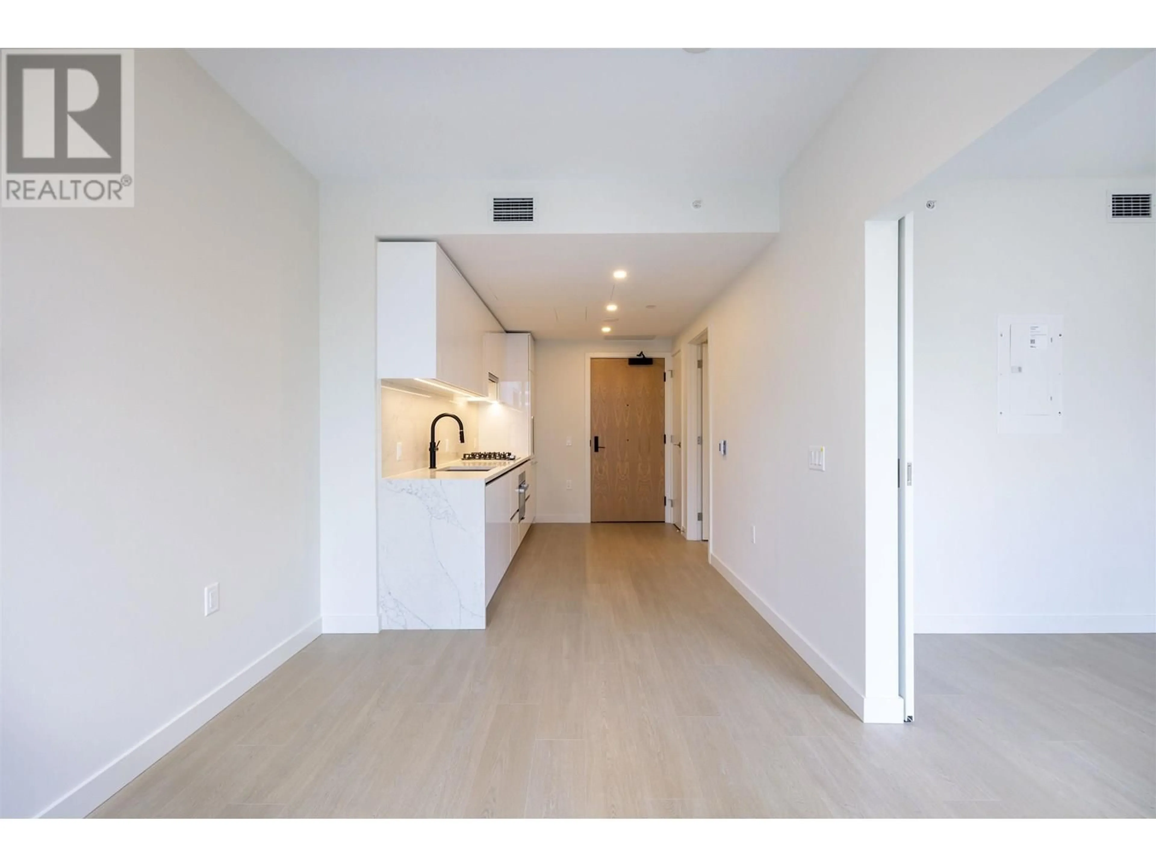 Unknown for 503 - 5987 WILSON AVENUE, Burnaby British Columbia V5H0L7