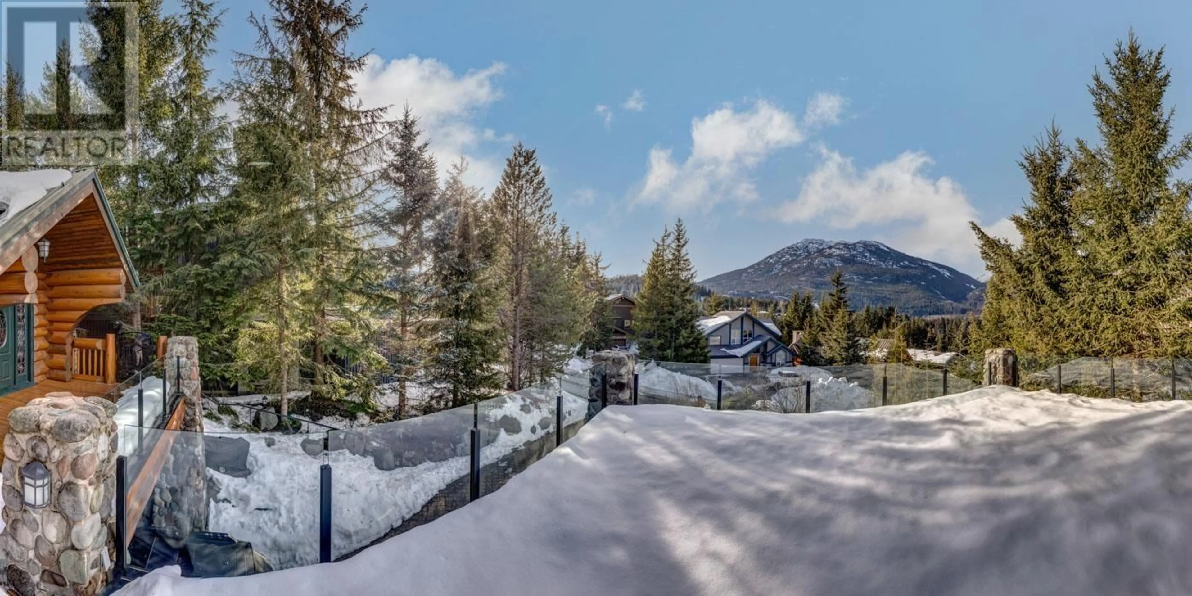 A pic from outside/outdoor area/front of a property/back of a property/a pic from drone, mountain view for 6361 FAIRWAY DRIVE, Whistler British Columbia V8E0C9