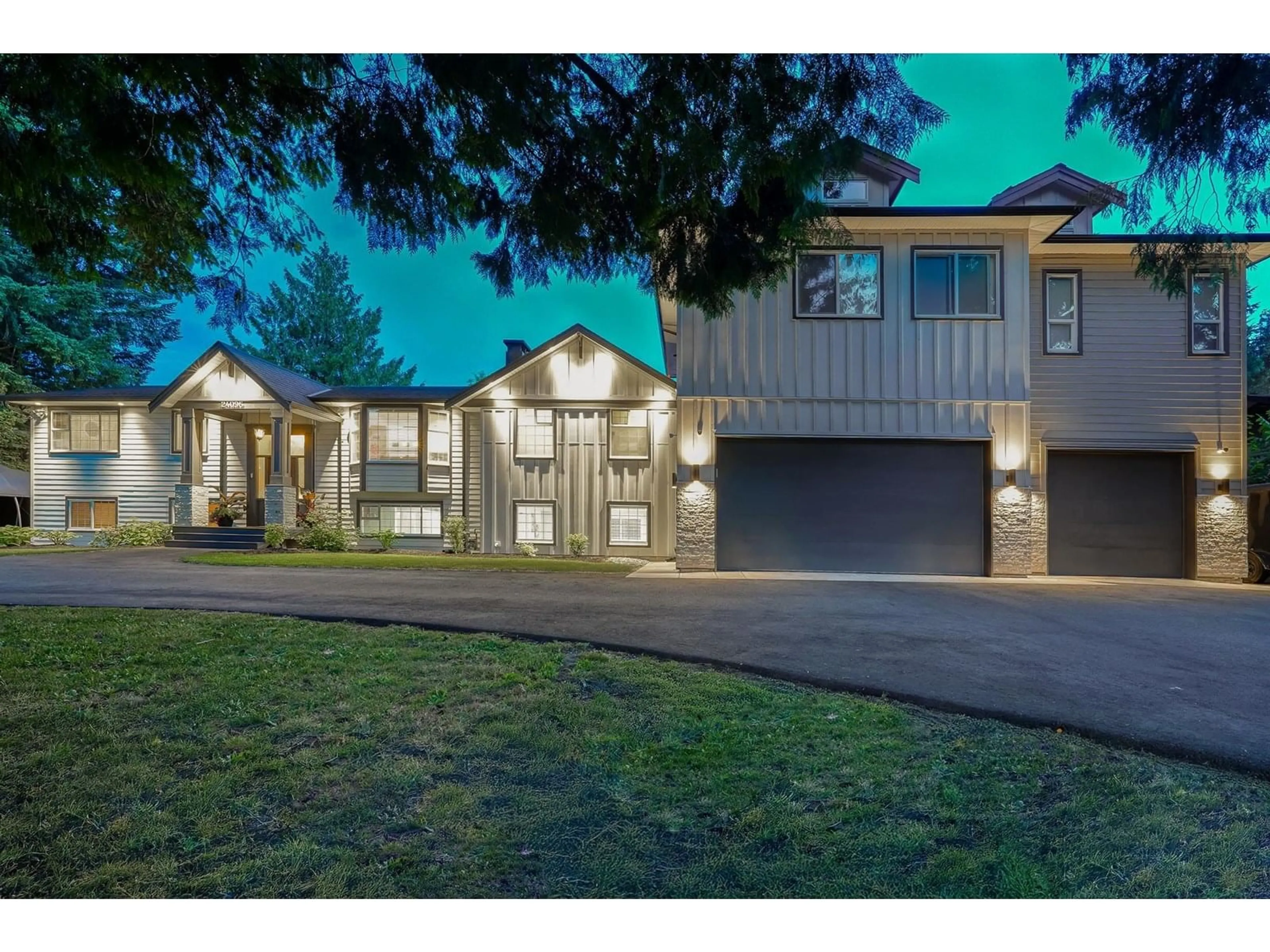 A pic from outside/outdoor area/front of a property/back of a property/a pic from drone, street for 24096 52, Langley British Columbia V2Z2N3