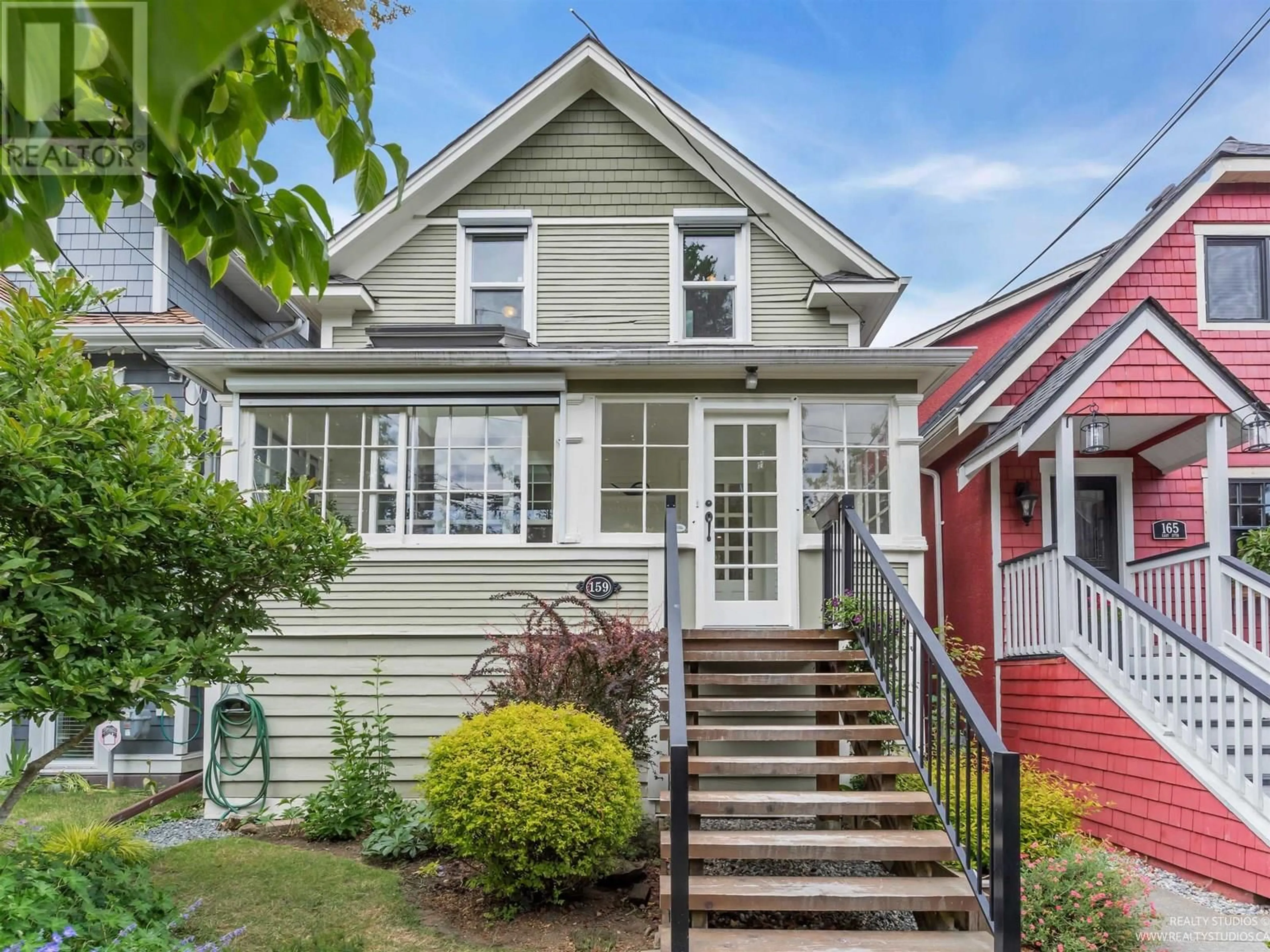 Home with vinyl exterior material, street for 159 27TH AVENUE, Vancouver British Columbia V5V2K5