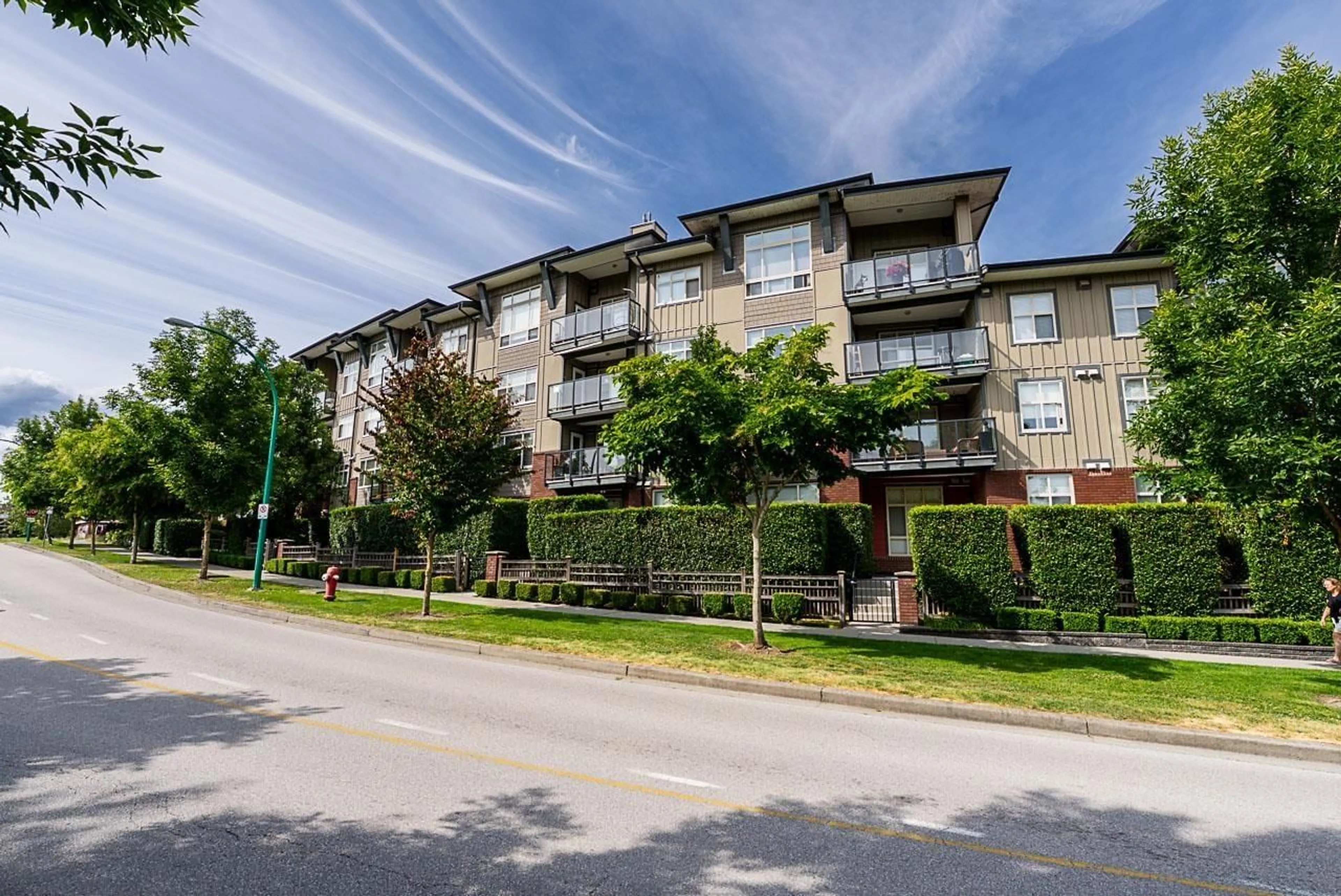 Unknown for 401 - 19201 66A, Surrey British Columbia V4N6N7