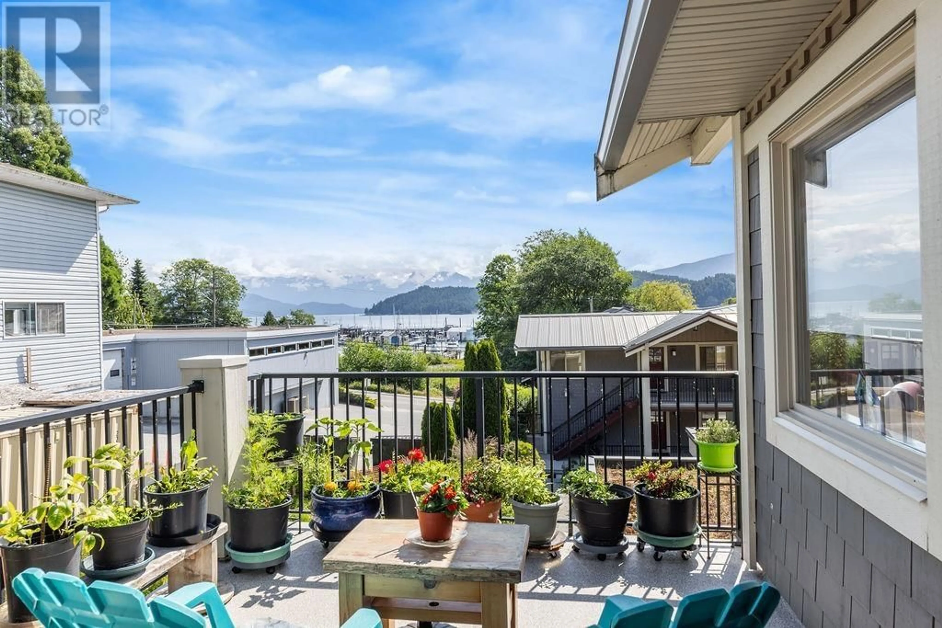 Patio, water/lake/river/ocean view for 206 - 414 GOWER POINT ROAD, Gibsons British Columbia V0N1V0