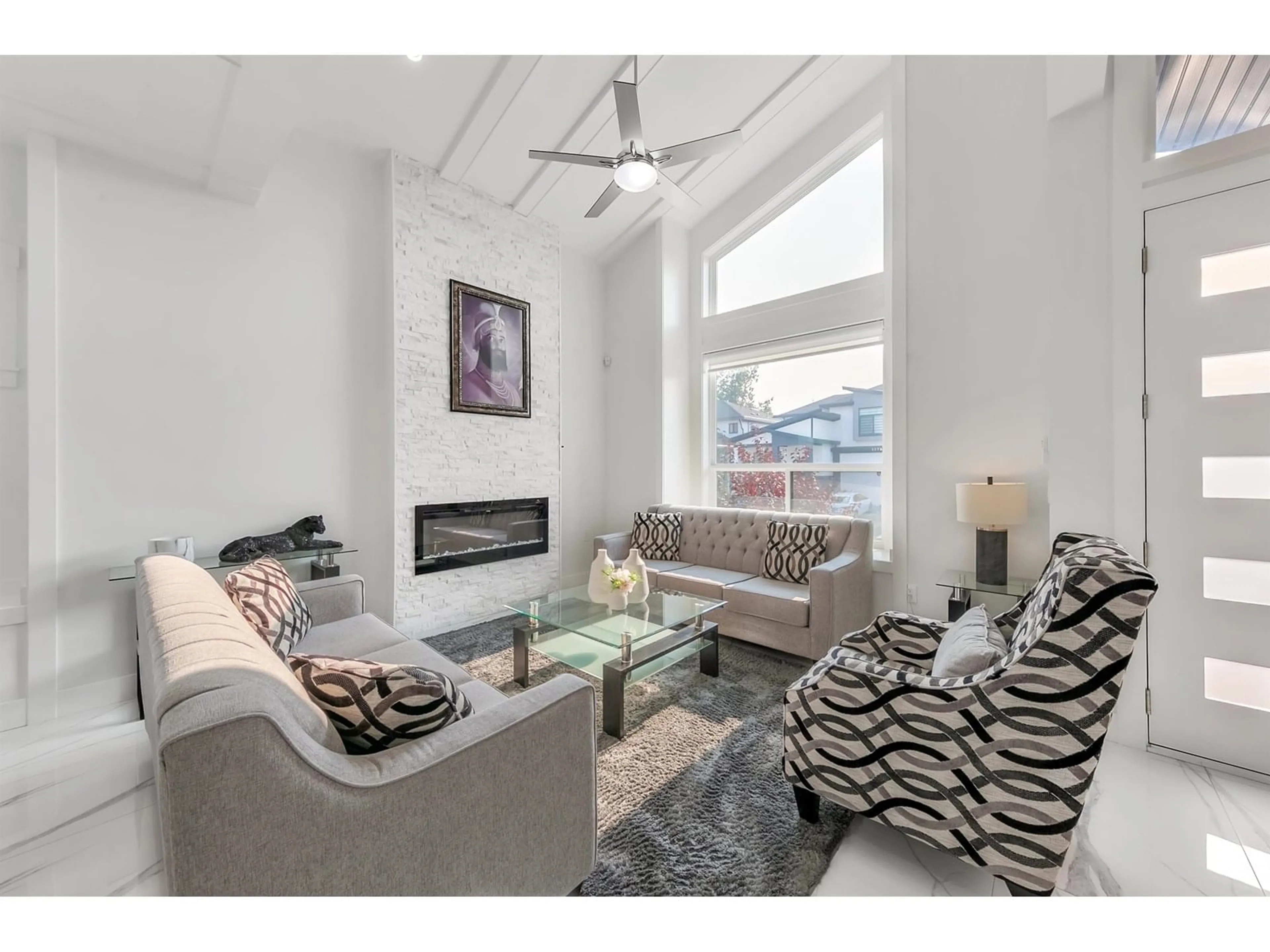 Living room with furniture, unknown for 12785 59A, Surrey British Columbia V3X1T4