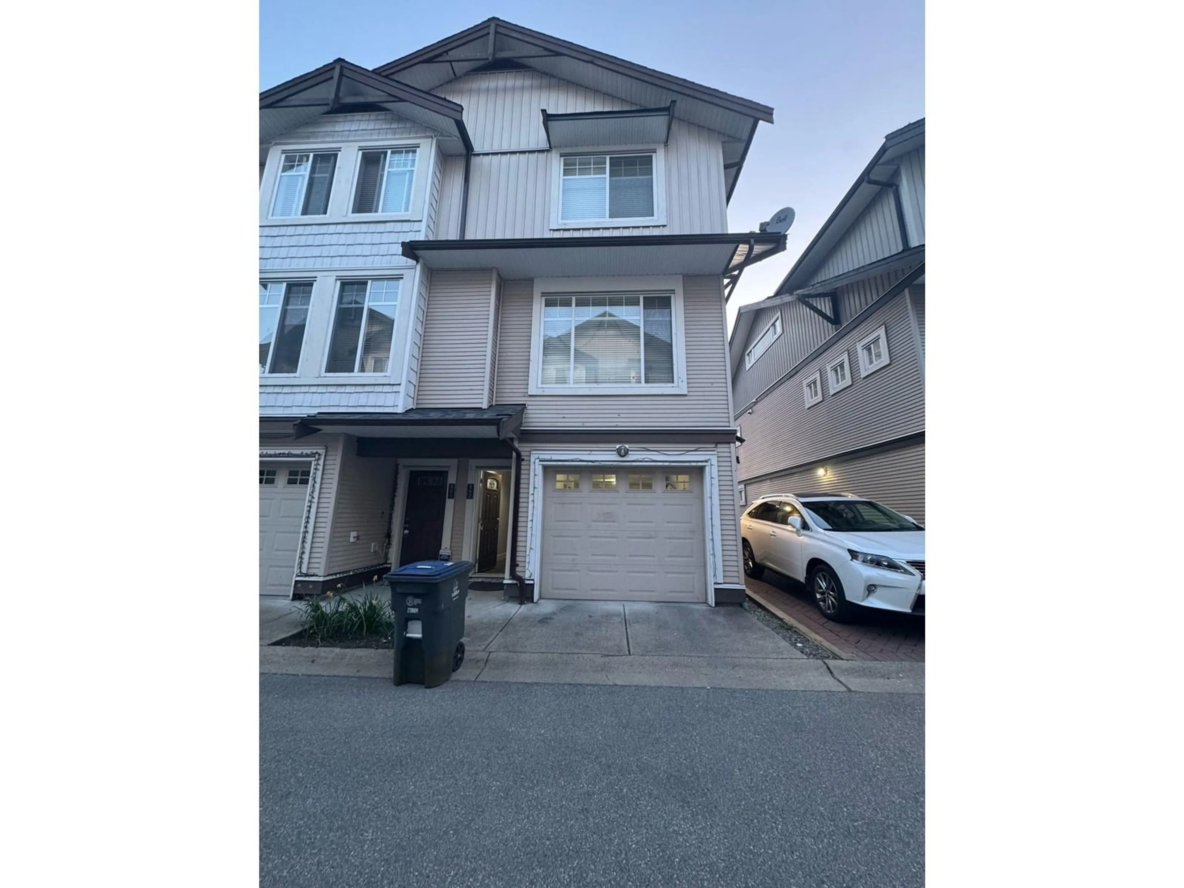 A pic from outside/outdoor area/front of a property/back of a property/a pic from drone, street for 62 - 7156 144, Surrey British Columbia V3W1V5