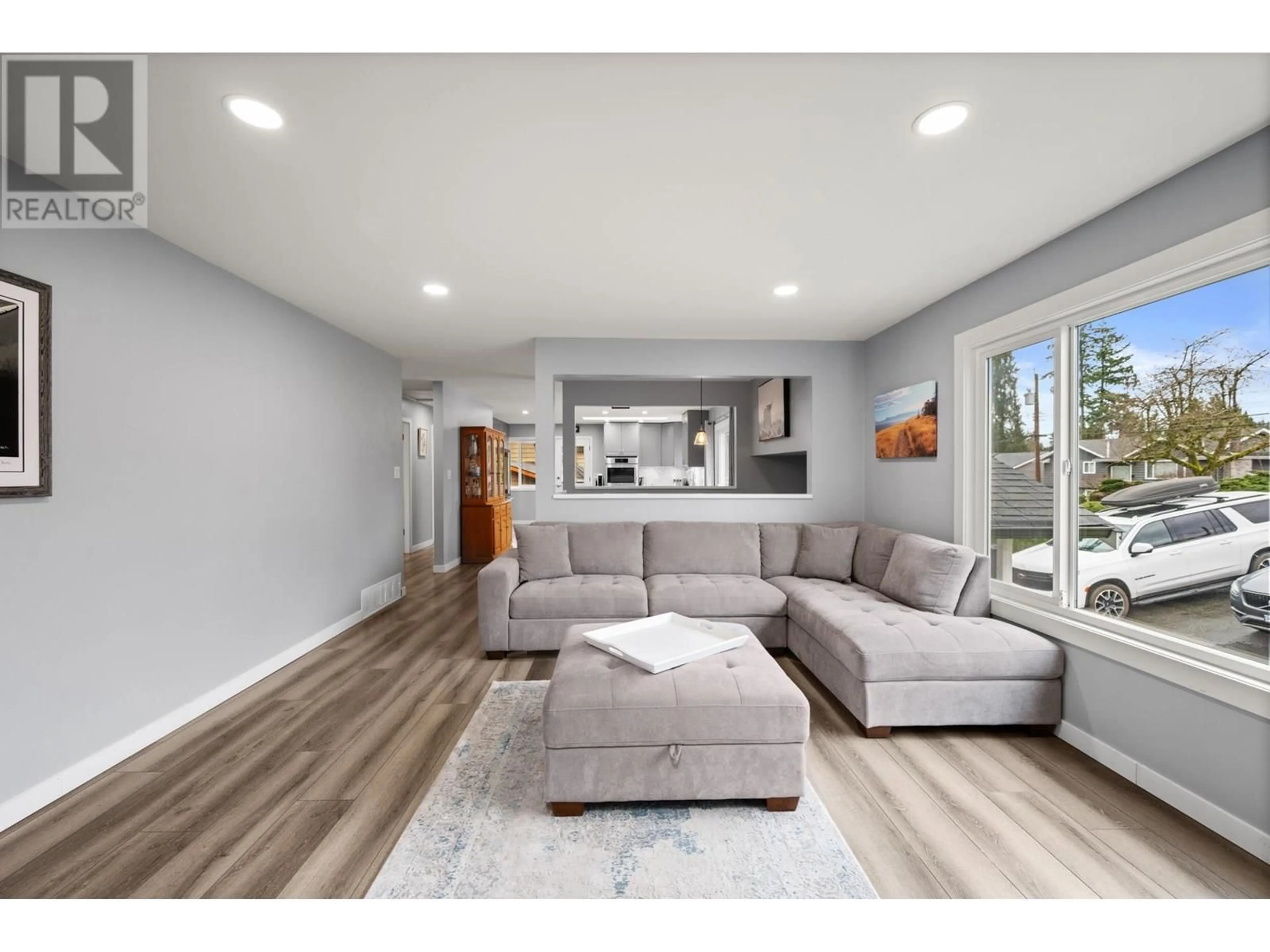 Living room with furniture, unknown for 2416 TOLMIE AVENUE, Coquitlam British Columbia V3K3E7