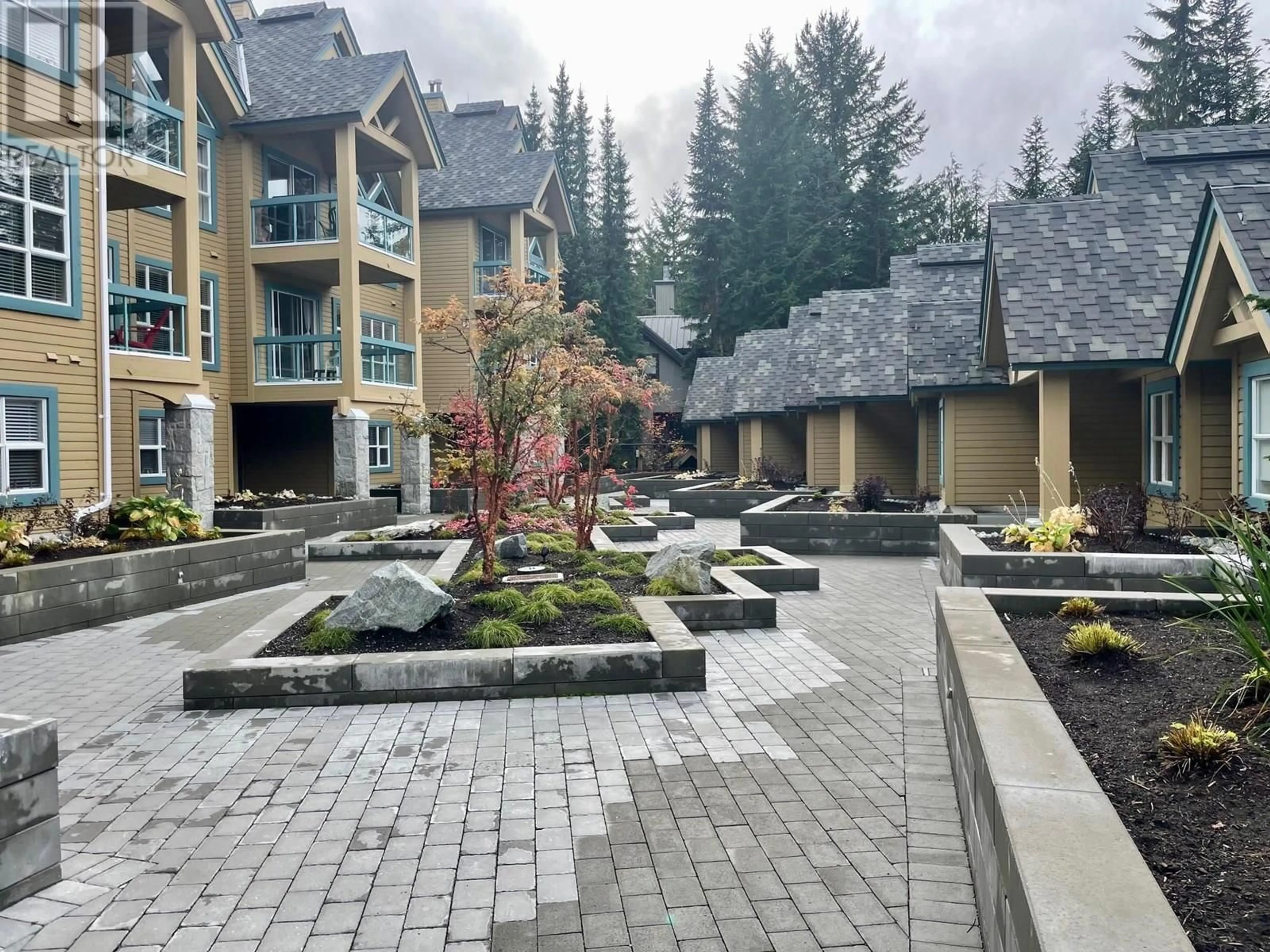 Patio, mountain view for 208 - 4865 PAINTED CLIFF ROAD, Whistler British Columbia V0N1B4