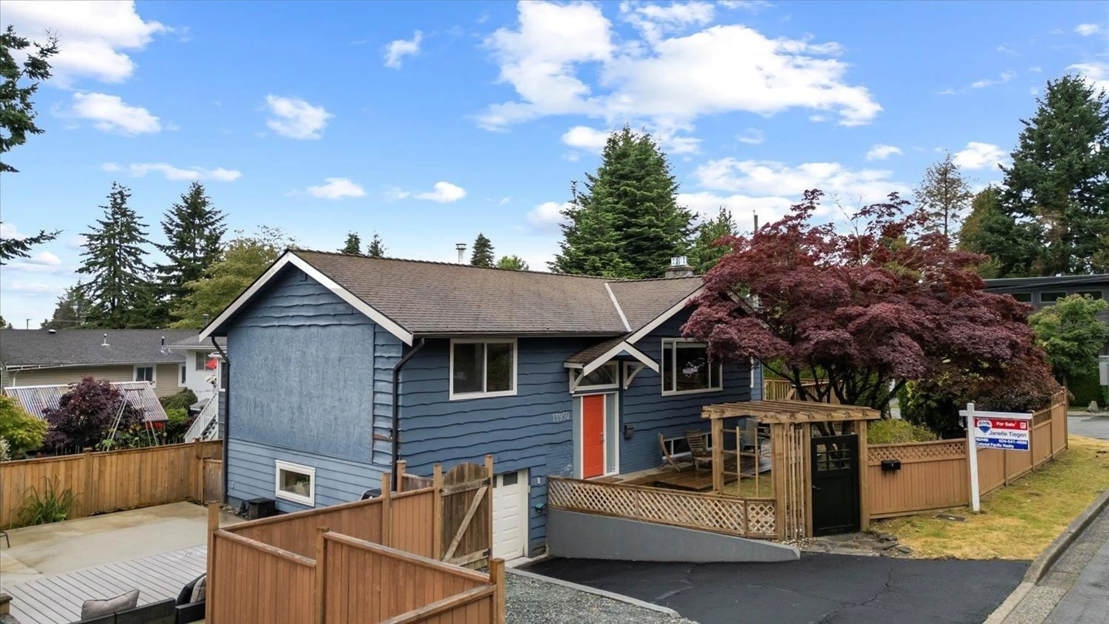 Home with vinyl exterior material, street for 13950 BLACKBURN, White Rock British Columbia V4B2Z5