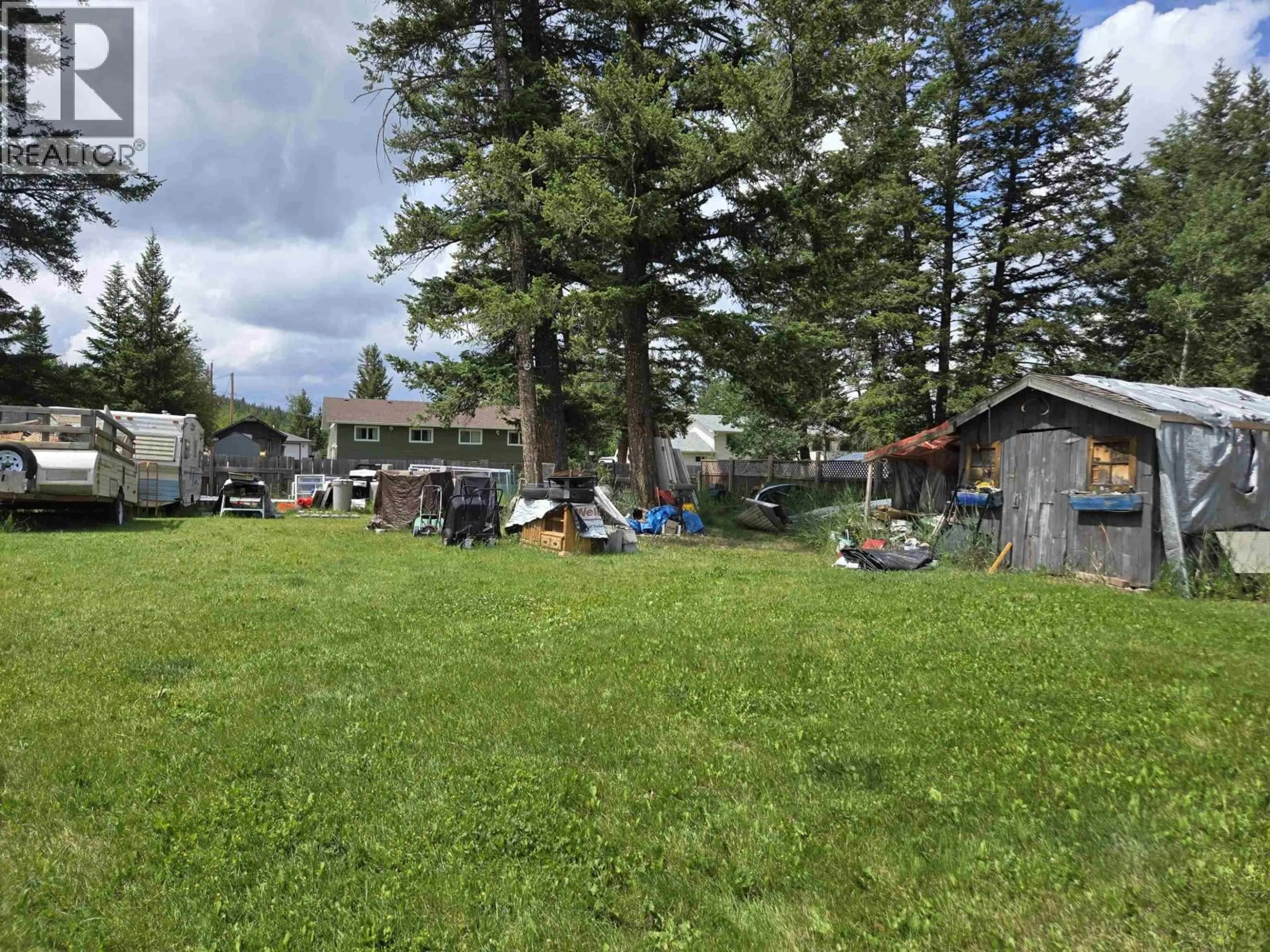 A pic from outside/outdoor area/front of a property/back of a property/a pic from drone, mountain view for 840 SCOTT ROAD, 100 Mile House British Columbia V0K2E0
