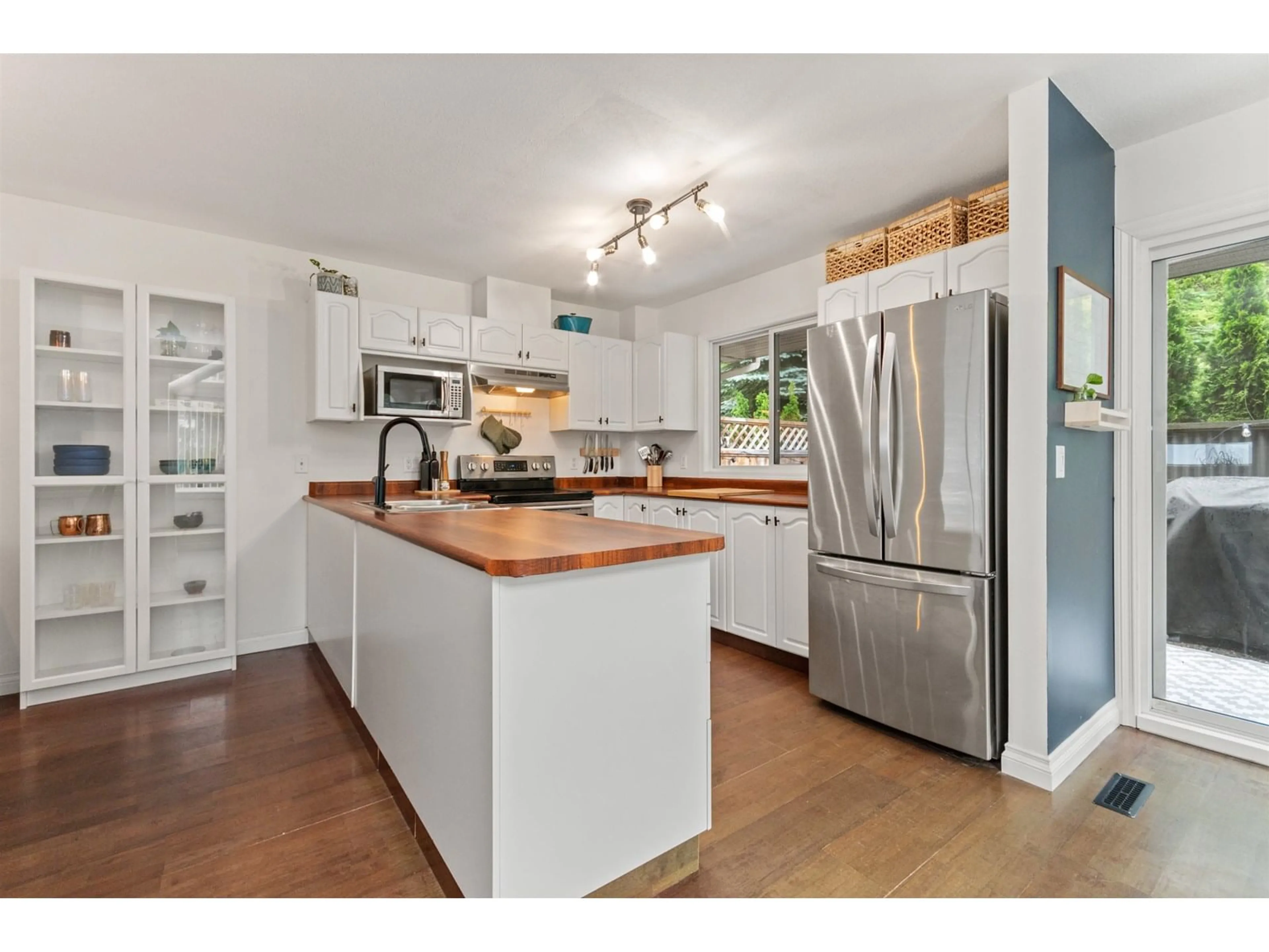 Open concept kitchen, unknown for 1504 - 5260 GOLDSPRING PLACE, Chilliwack British Columbia V2R5S5