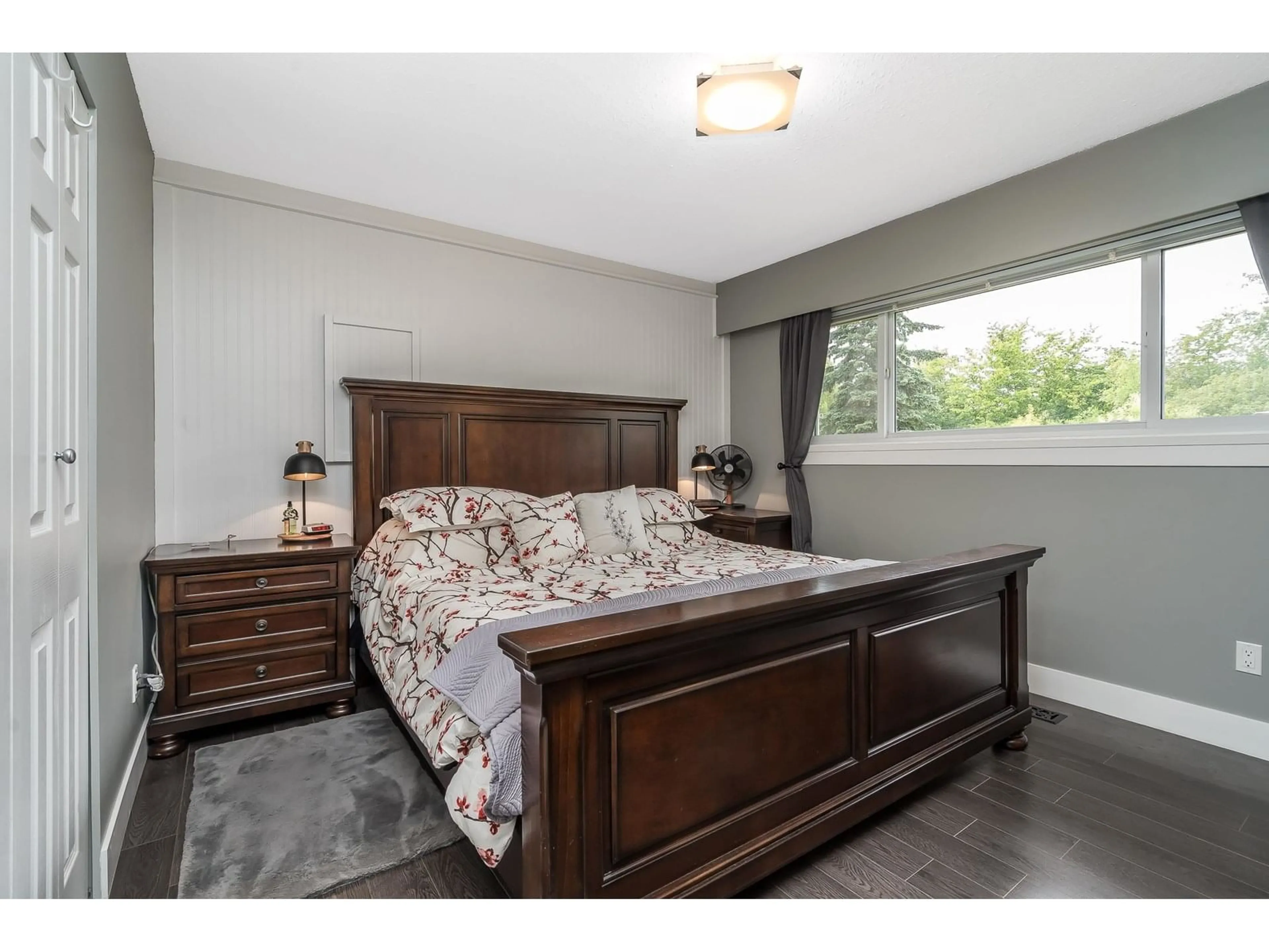 Bedroom with bed, wood/laminate floor for 21429 51B, Langley British Columbia V3A5B8