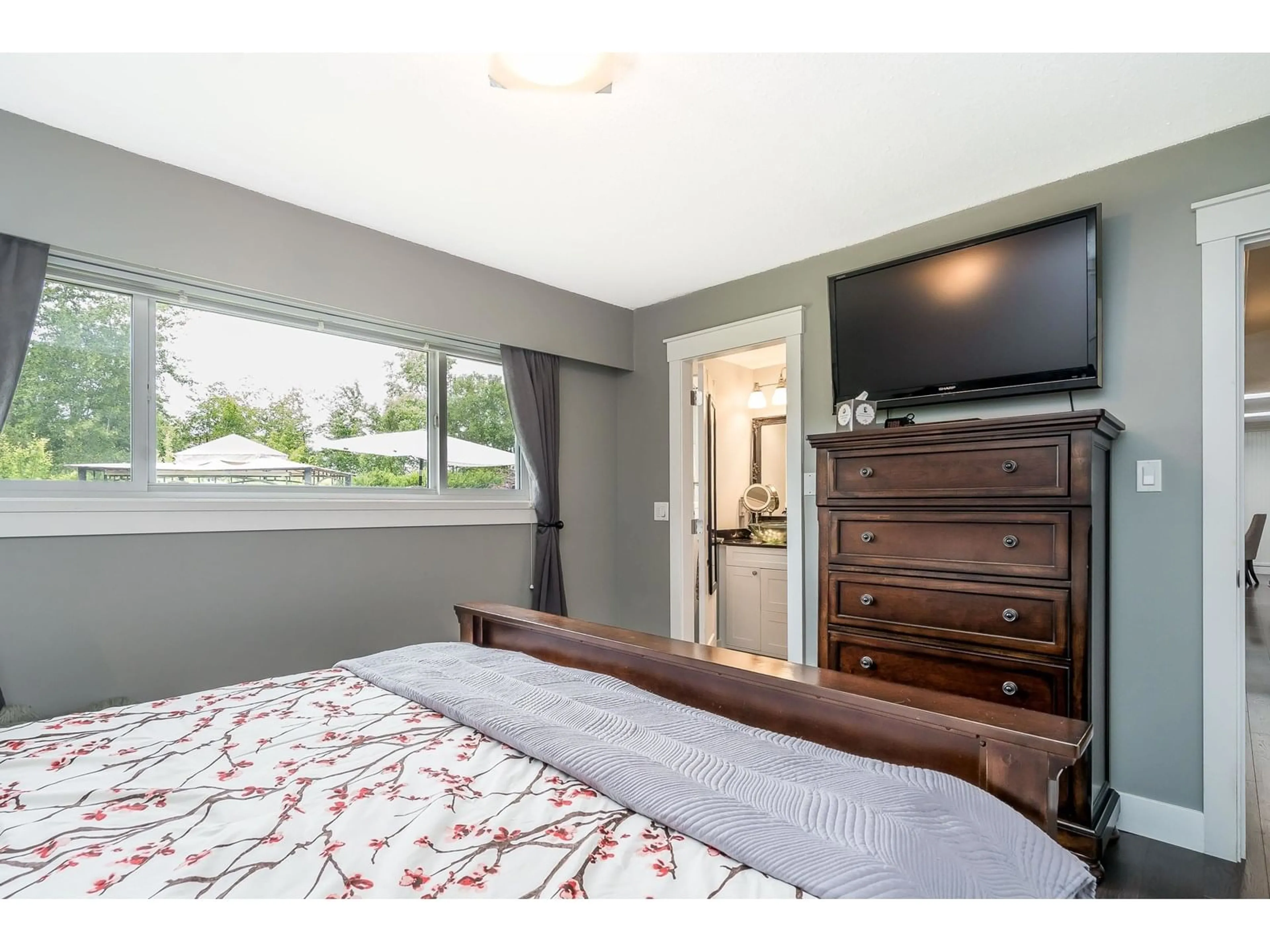 Bedroom with bed, wood/laminate floor for 21429 51B, Langley British Columbia V3A5B8